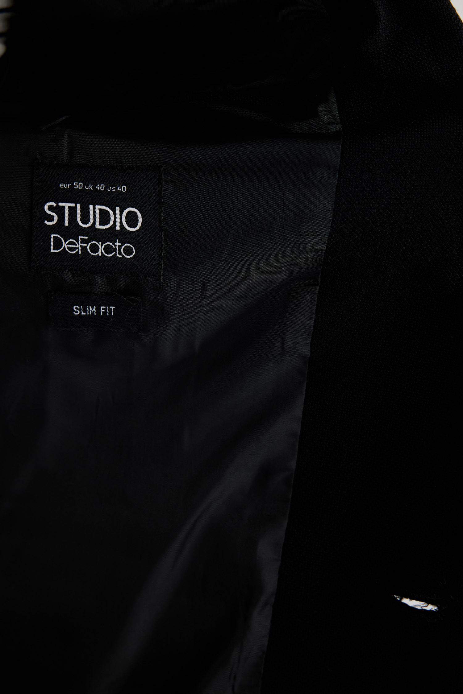 Блейзер приталенного кроя