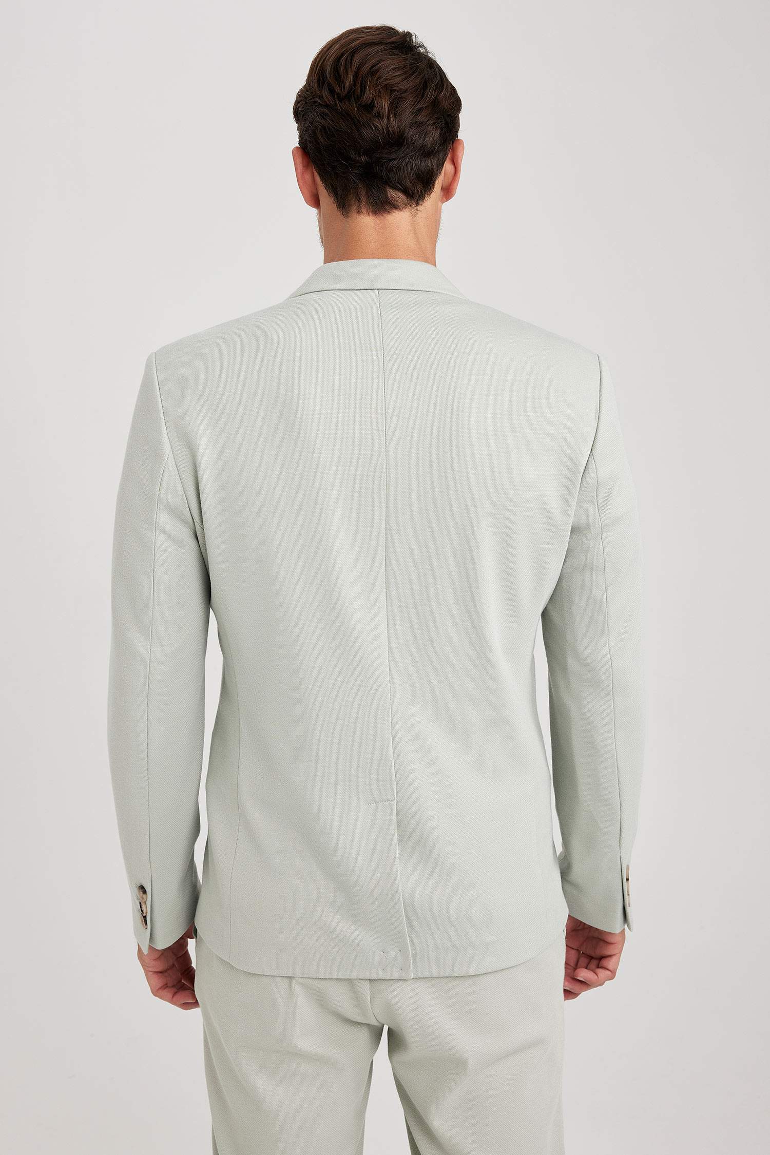 Ерлерге слим пішімі Блэйзер