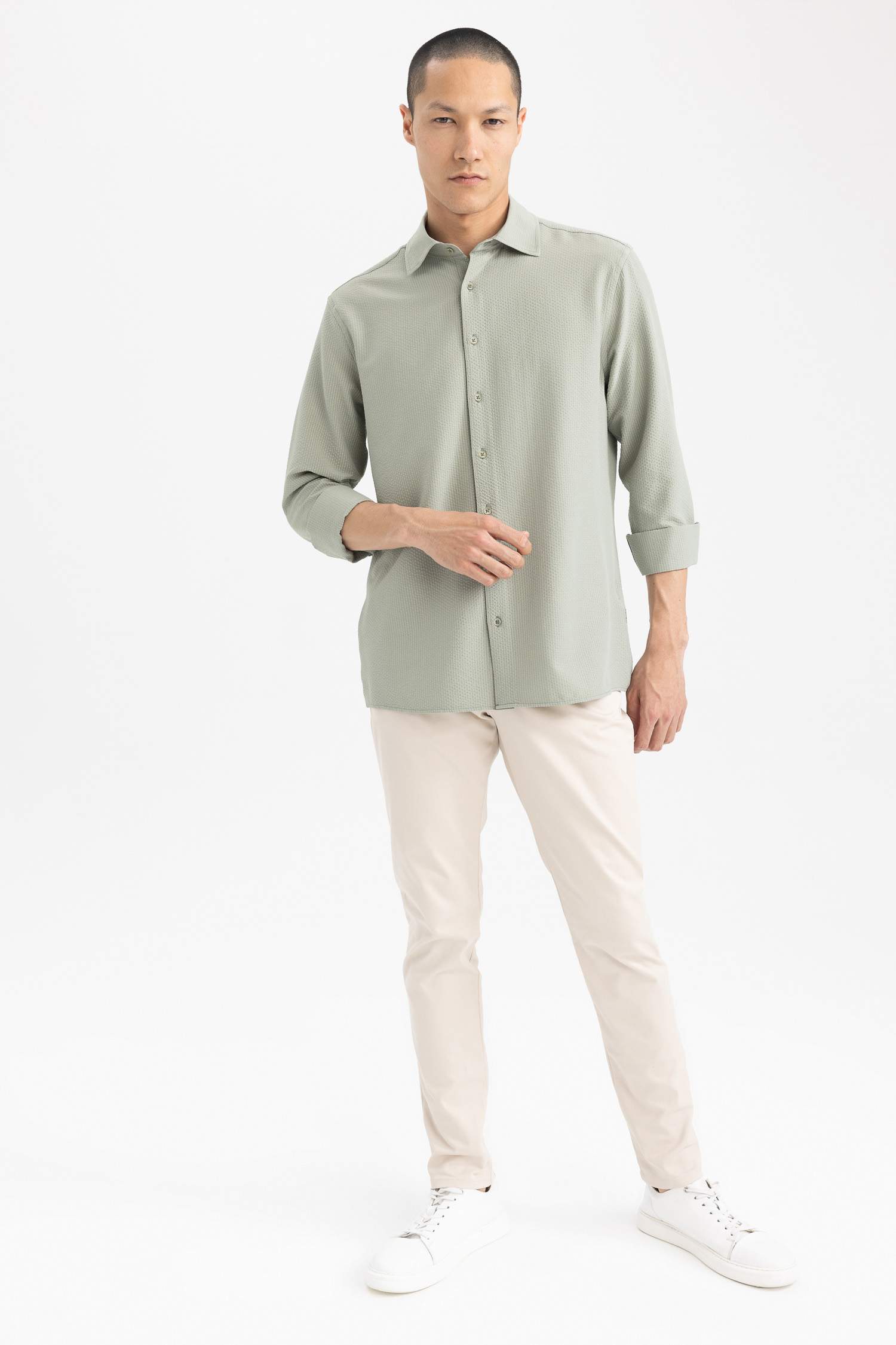 Рубашка приталенного кроя