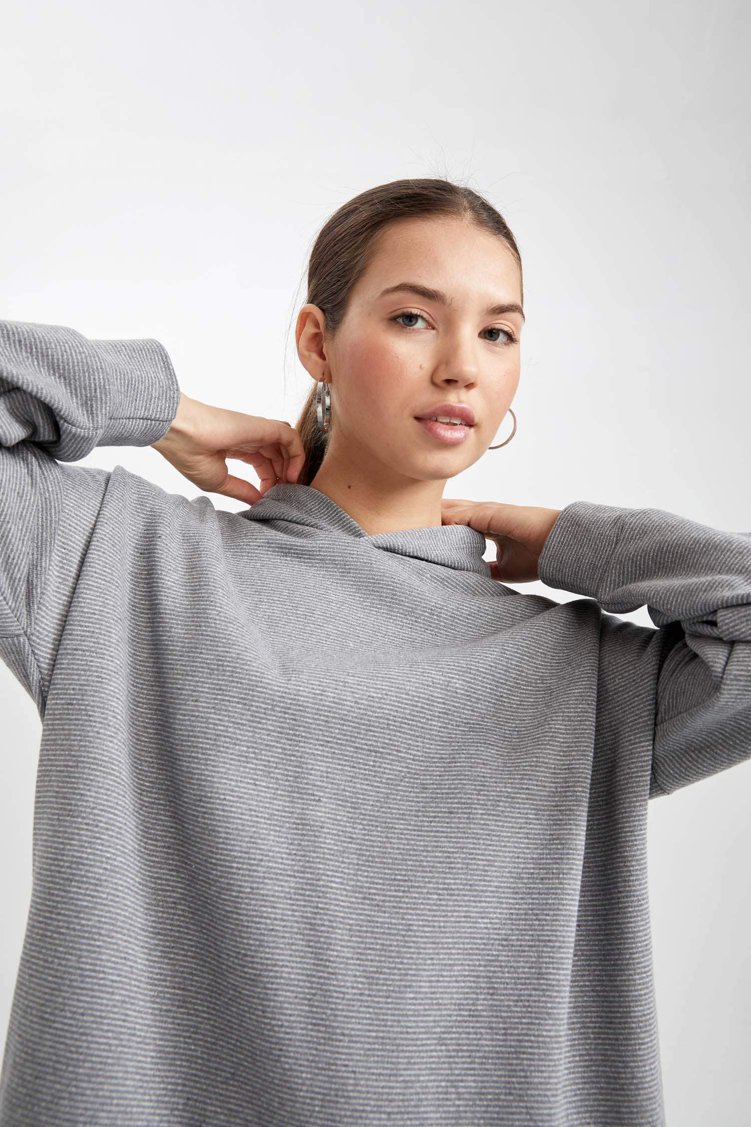 Regular Fit Kapüşonlu Uzun Kollu Sweatshirt Tunik