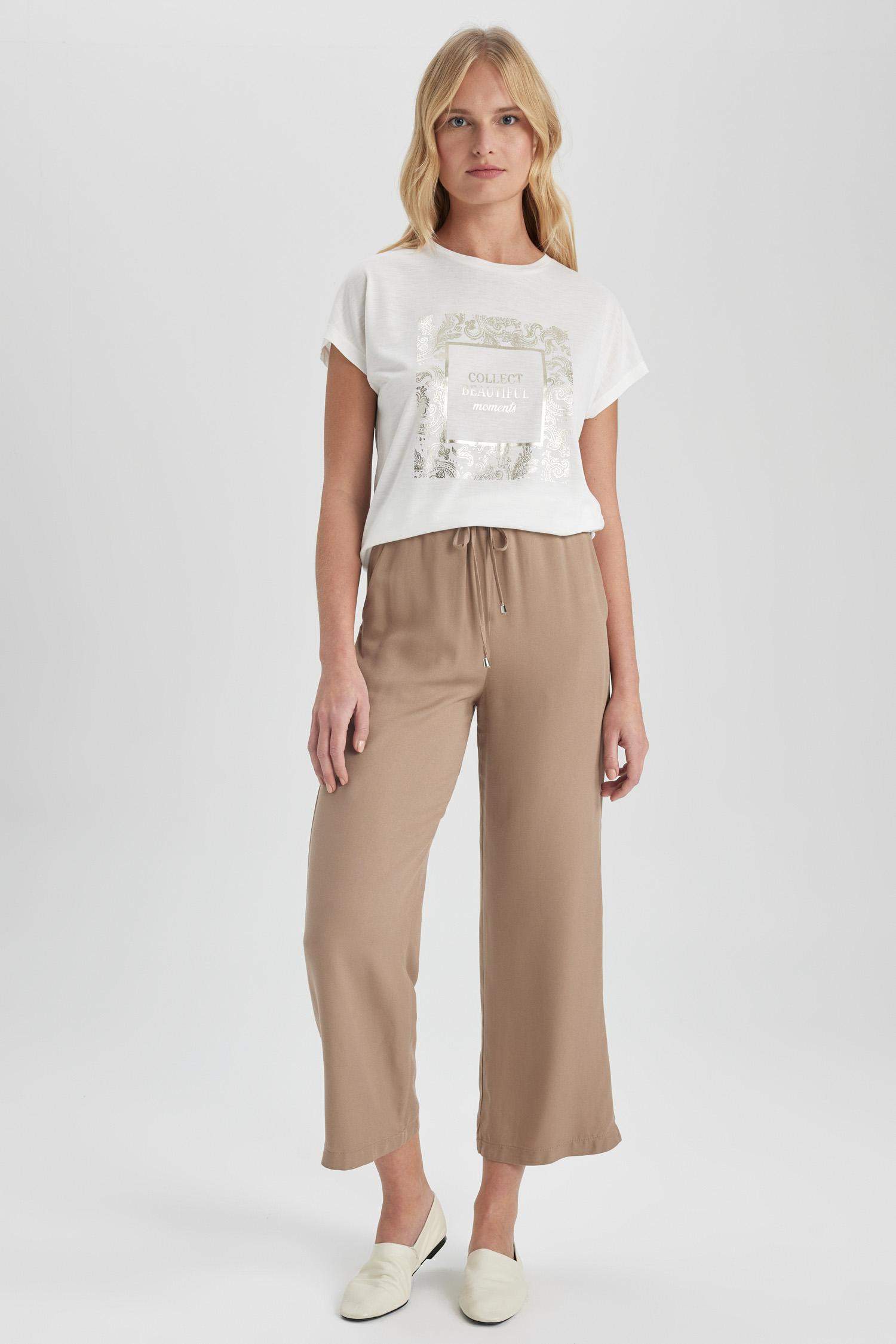 T-shirt imprimé à manches courtes et col rond