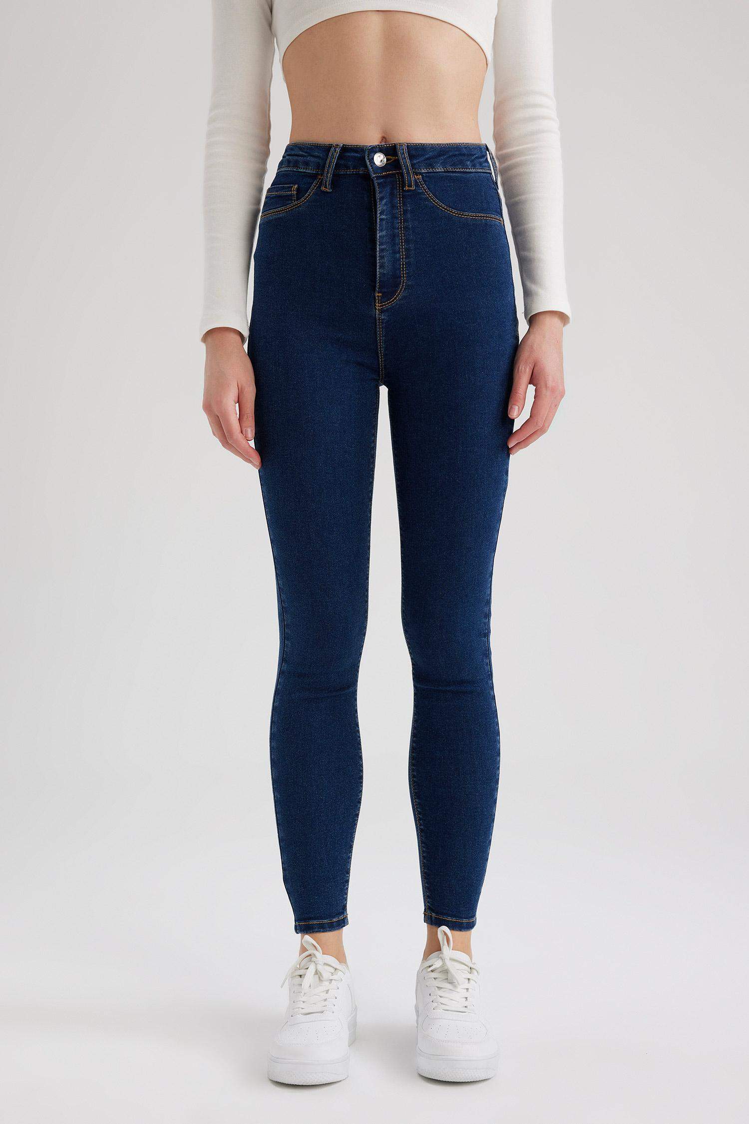 Bra(Size D85), Women's Fashion, Bottoms, Jeans & Leggings on Carousell