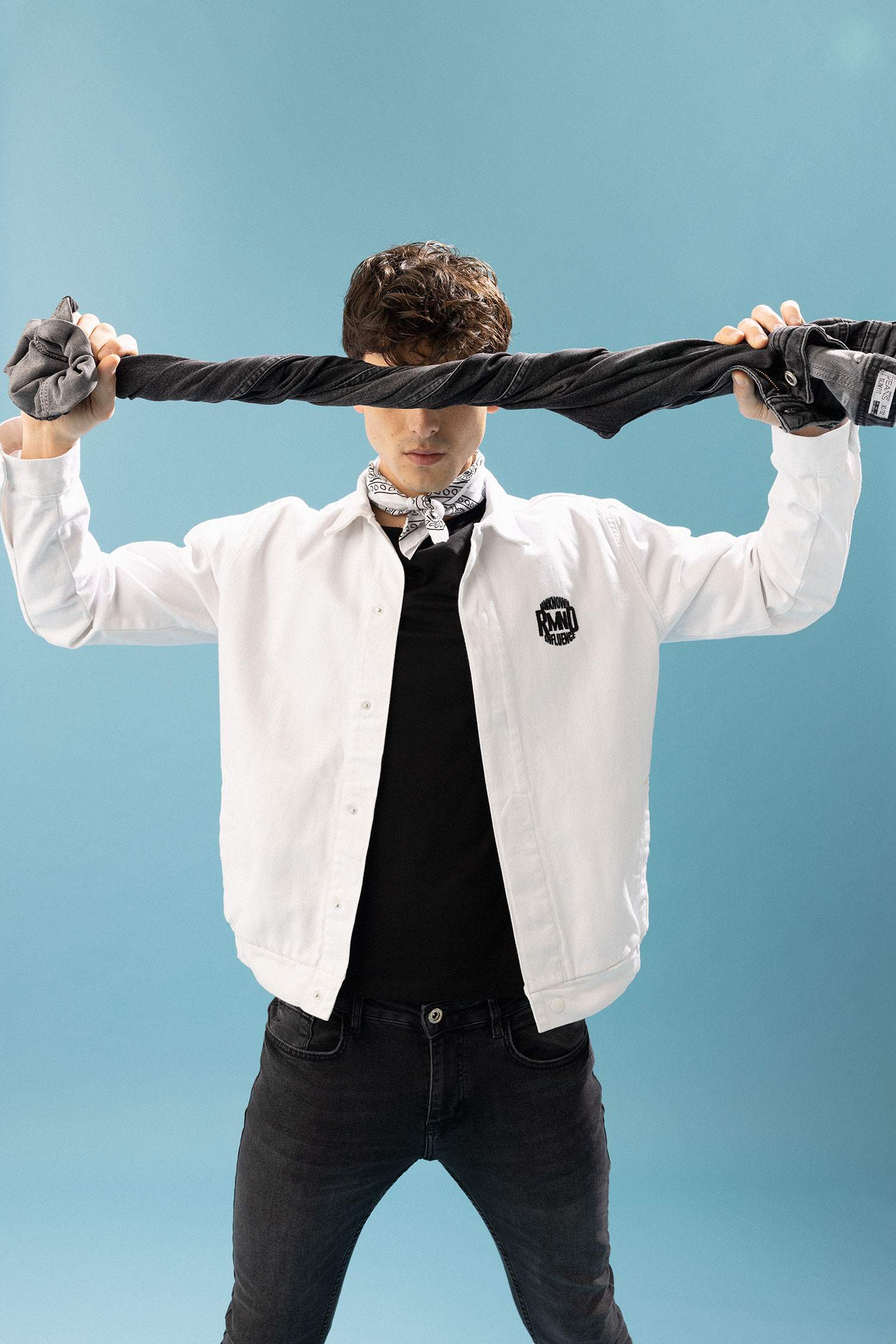 Джинсовая куртка стандартного кроя