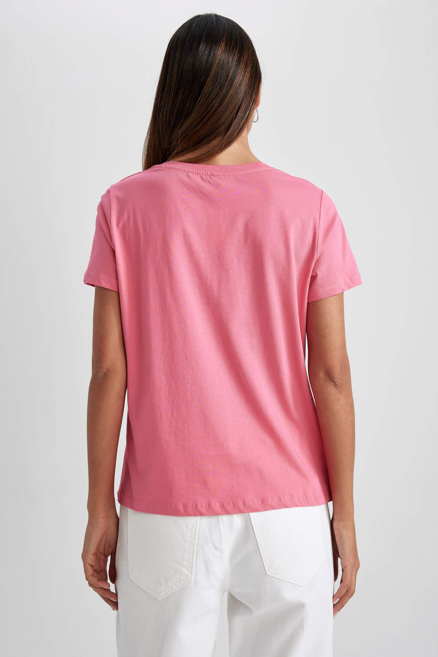 تيشيرت قطن بقصة عادية مطبوع وياقة مستديرة