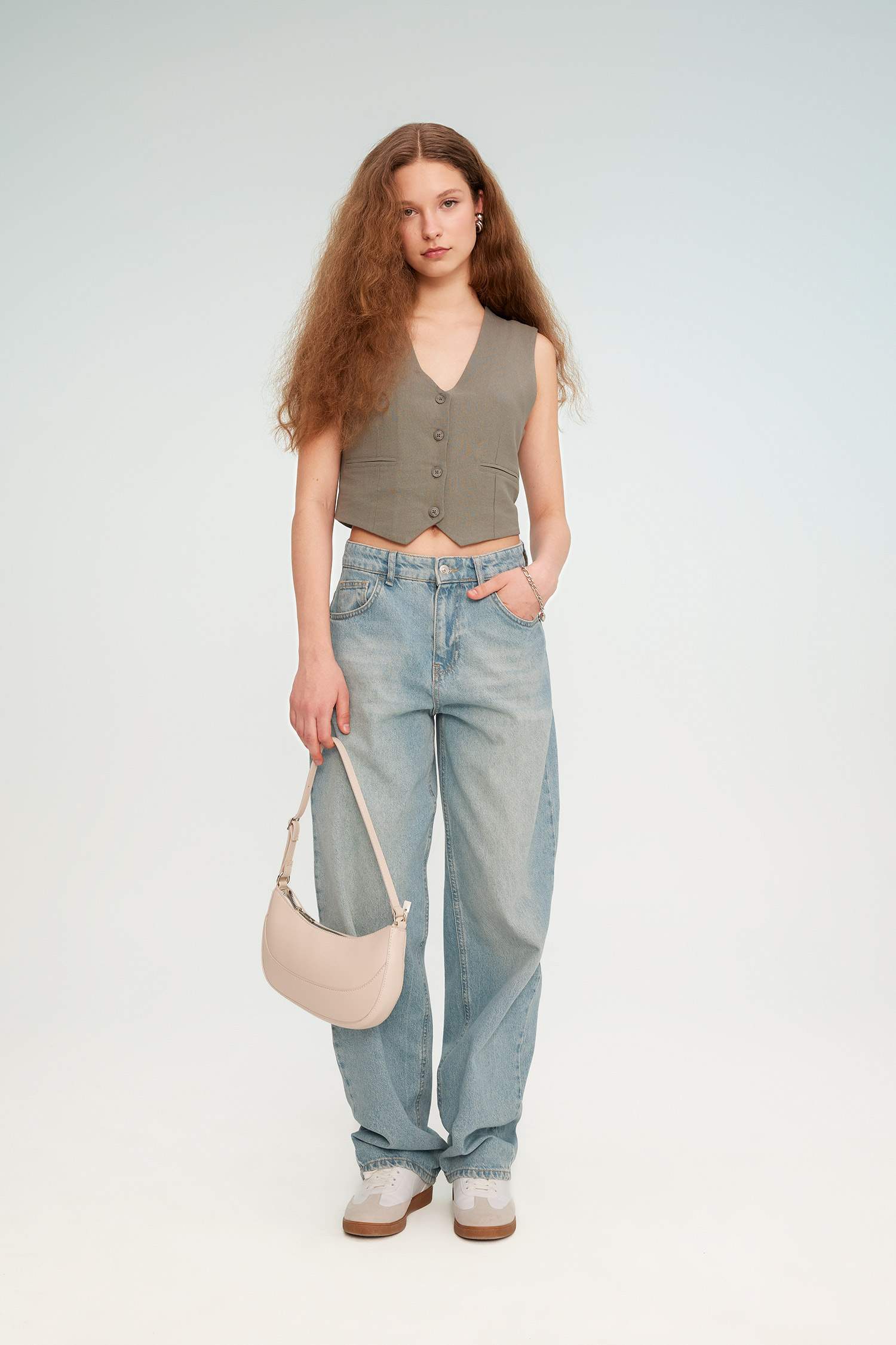 جيلي بليزر ابيض قصة عادية ممزوج بالكتان