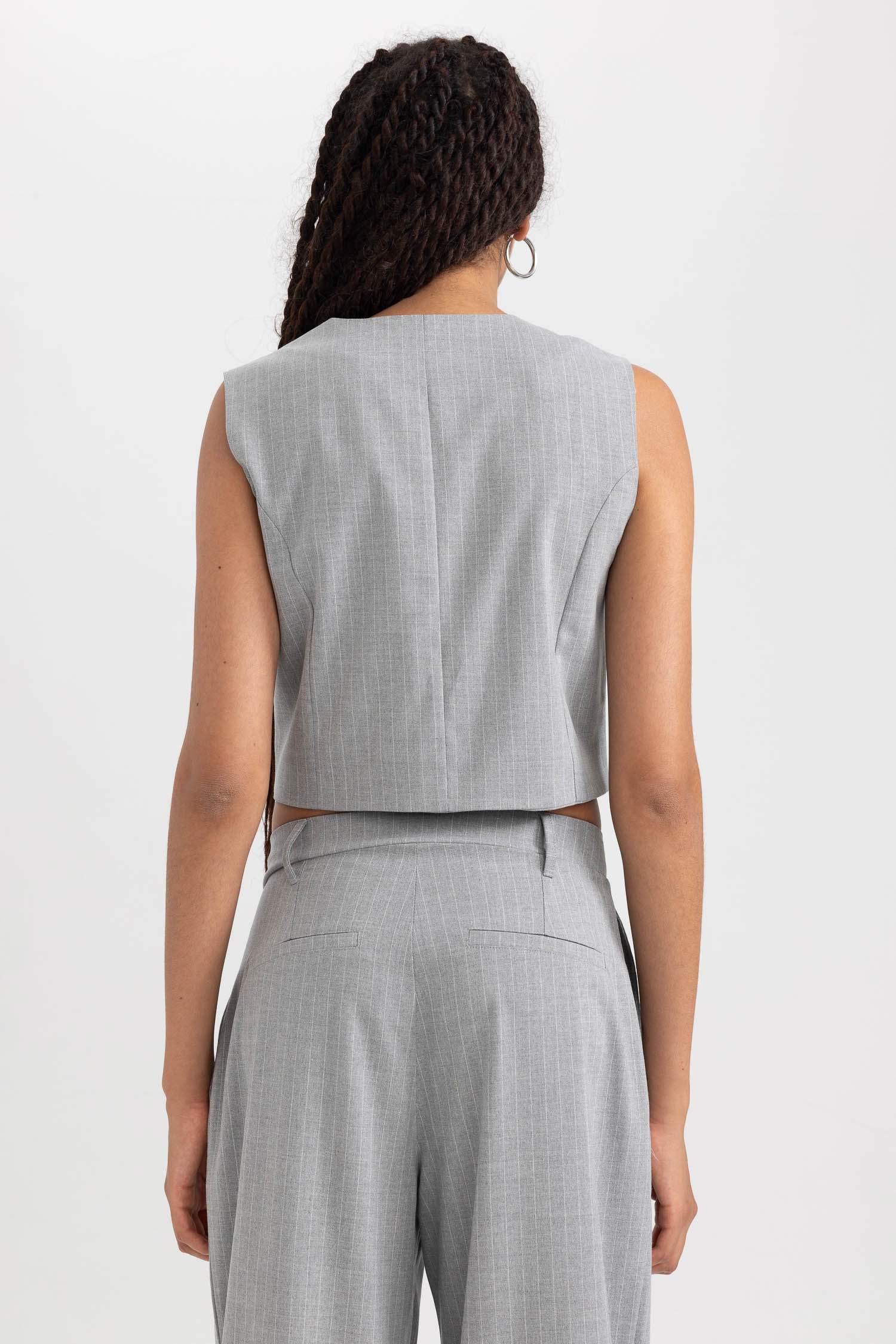 Жилет стандартного кроя для женщин