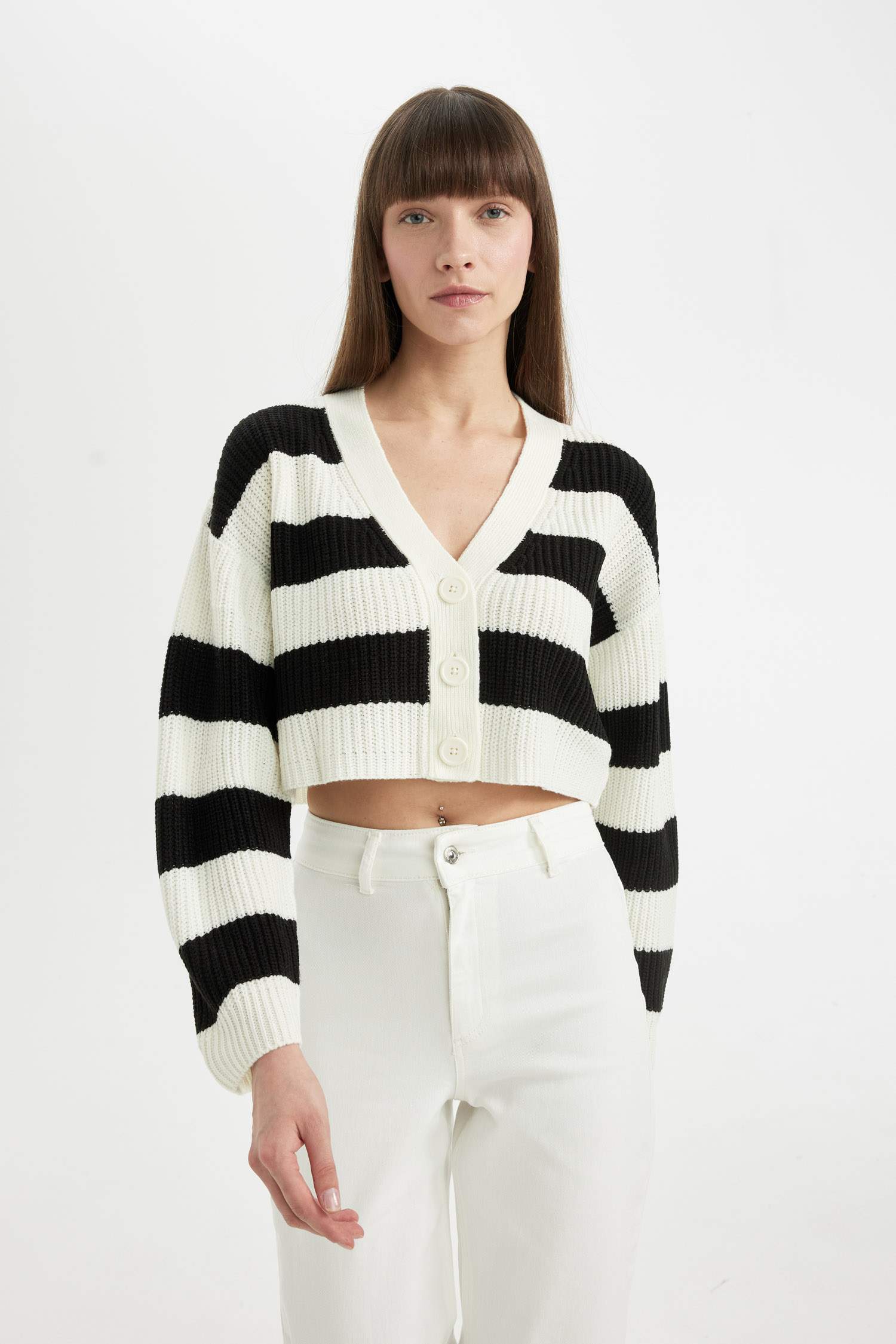 Regular Fit V Yaka Çizgili Düğmeli Triko Hırka