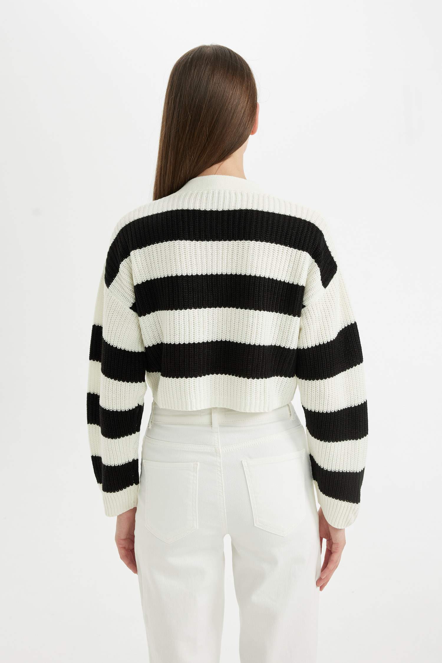 Regular Fit V Yaka Çizgili Düğmeli Triko Hırka