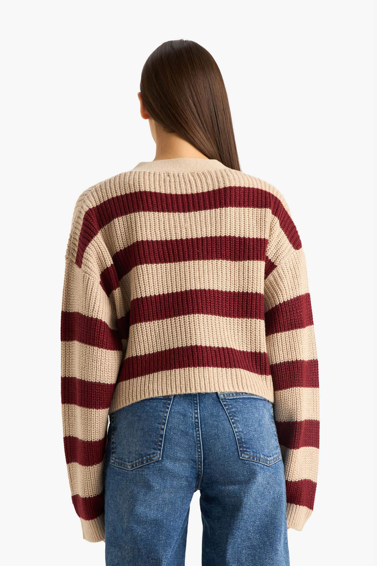 Regular Fit V Yaka Çizgili Düğmeli Triko Hırka