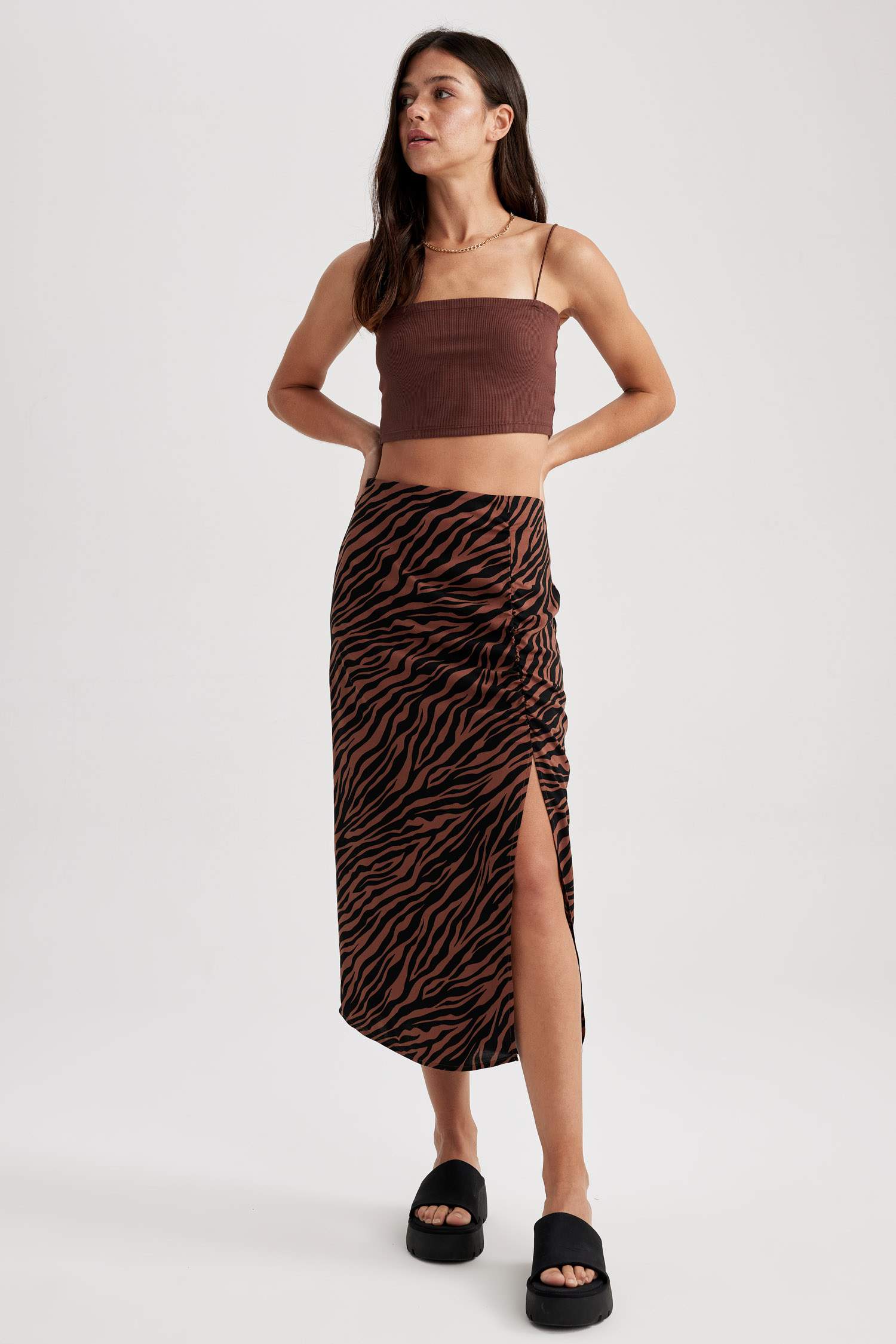 Юбка миди А-силуэта с принтом