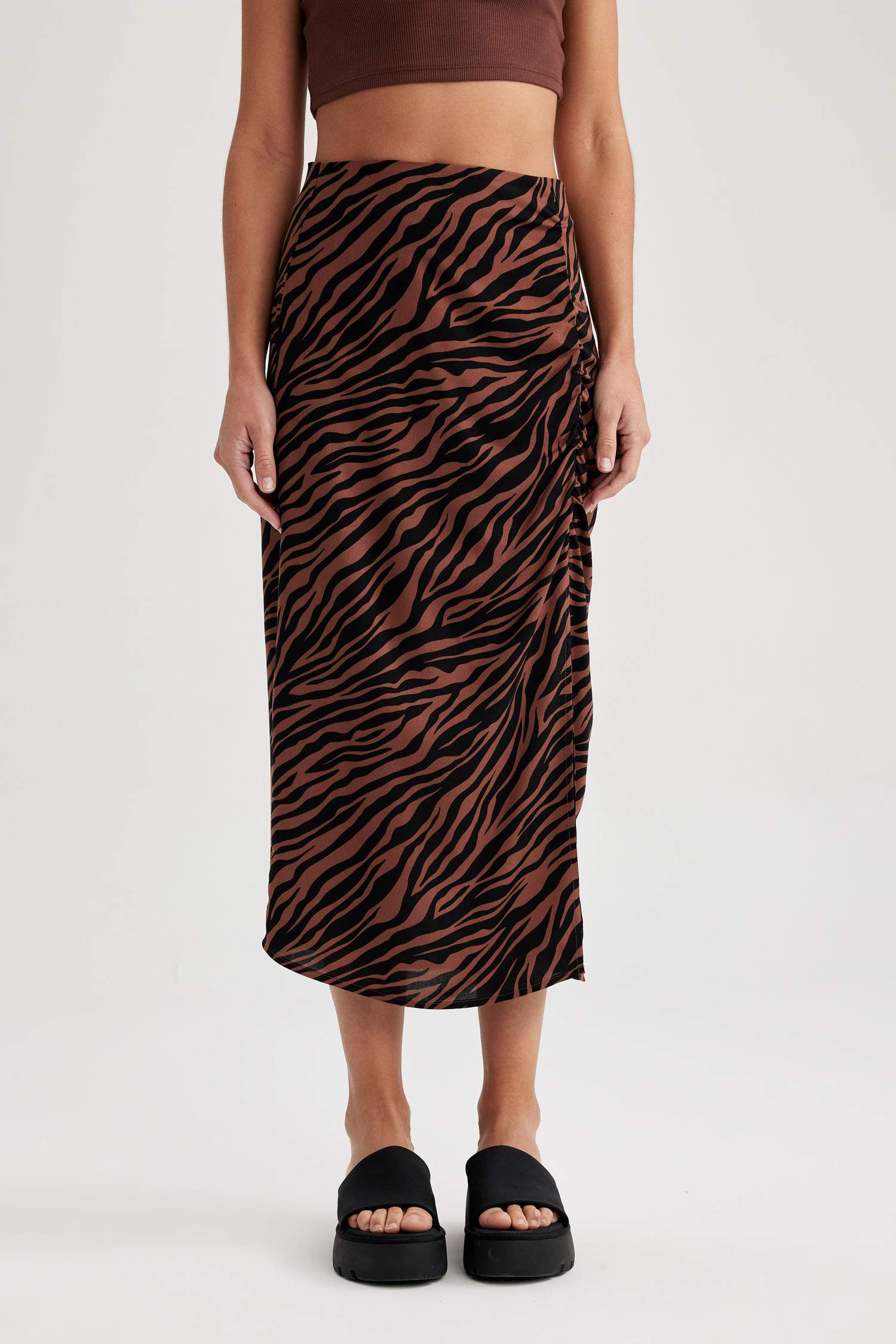 Юбка миди А-силуэта с принтом