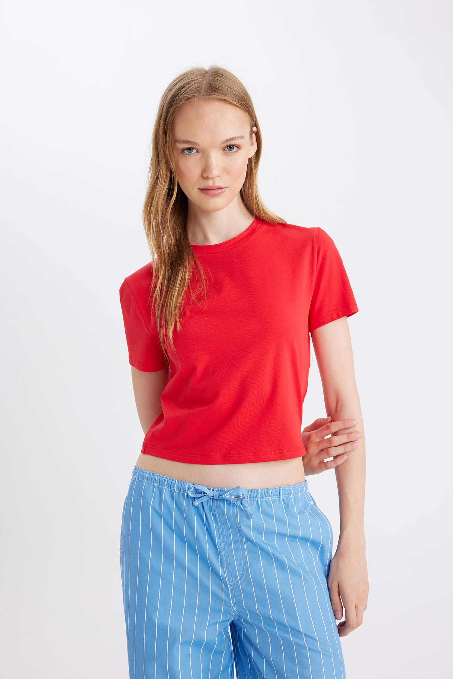 Fitted Crew Neck Basic Short Sleeve T-Shirt