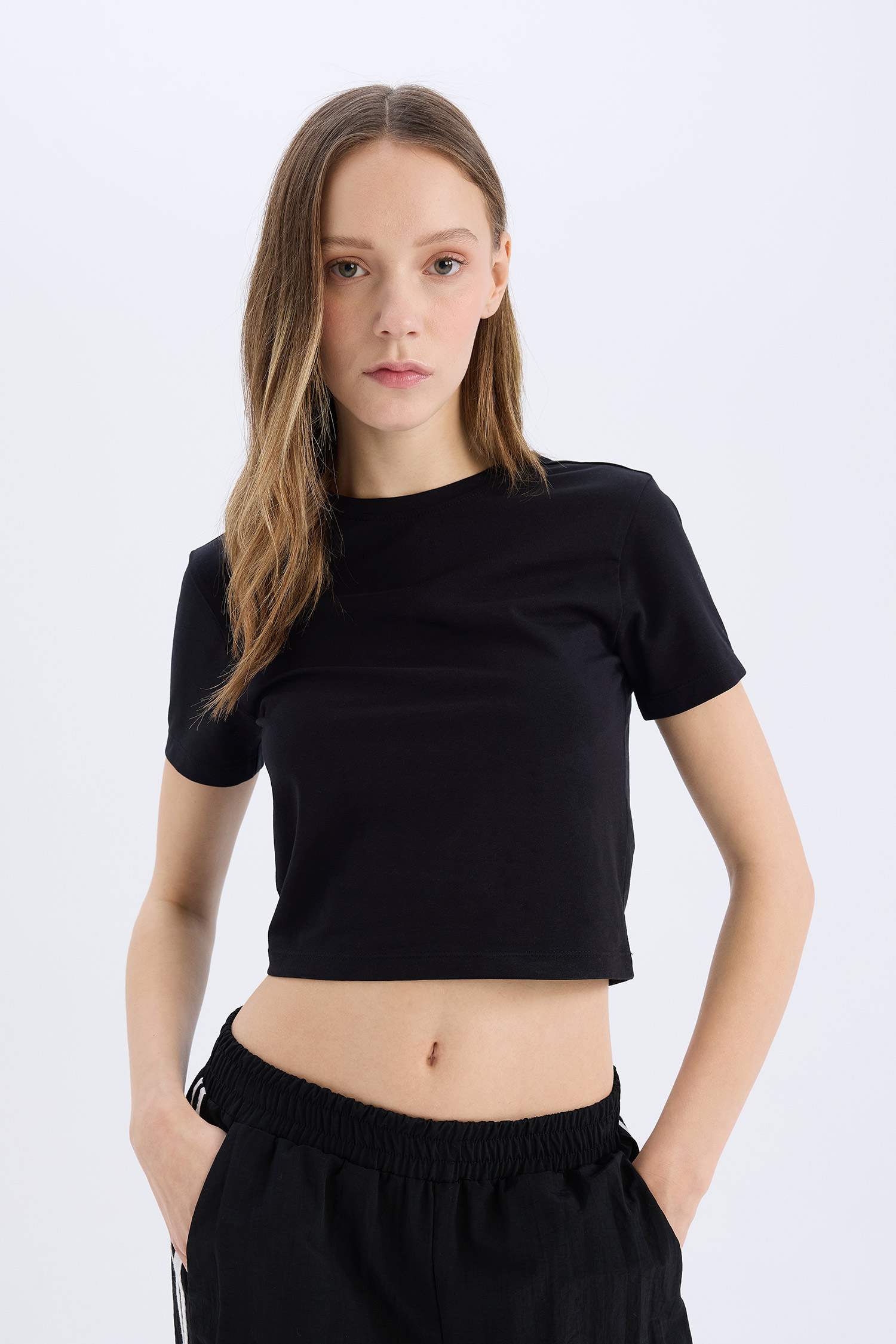 Обтягивающая футболка с коротким рукавом