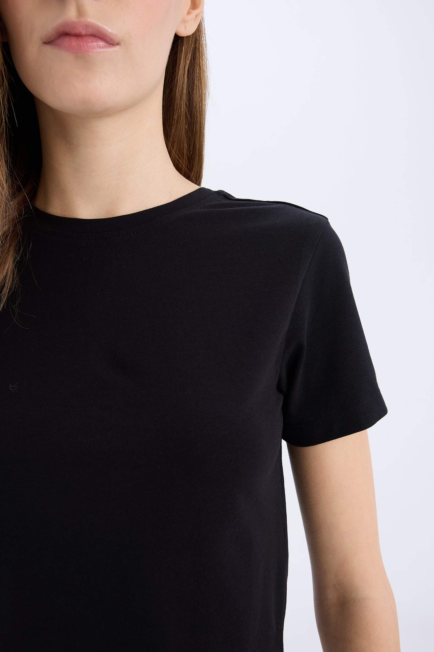 Обтягивающая футболка с коротким рукавом