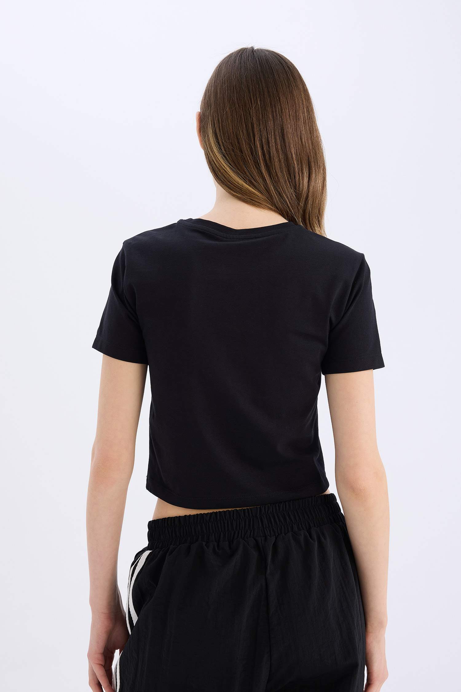 Обтягивающая футболка с коротким рукавом