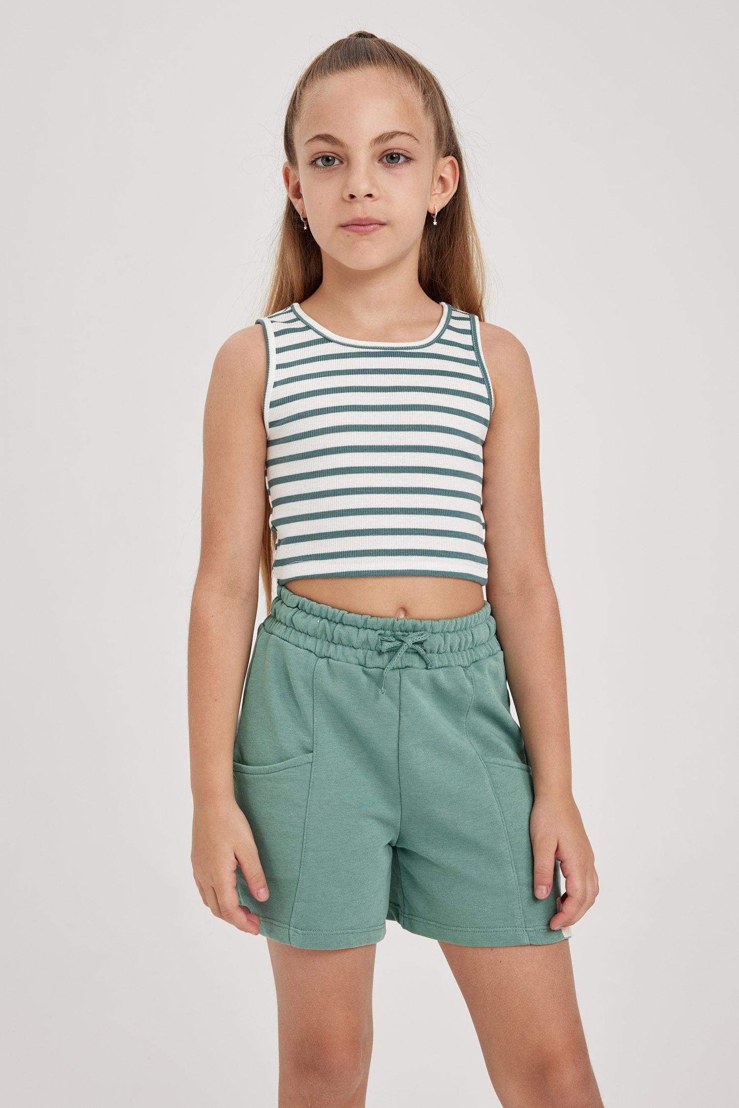 Шорти з тонкої тканини для дівчаток