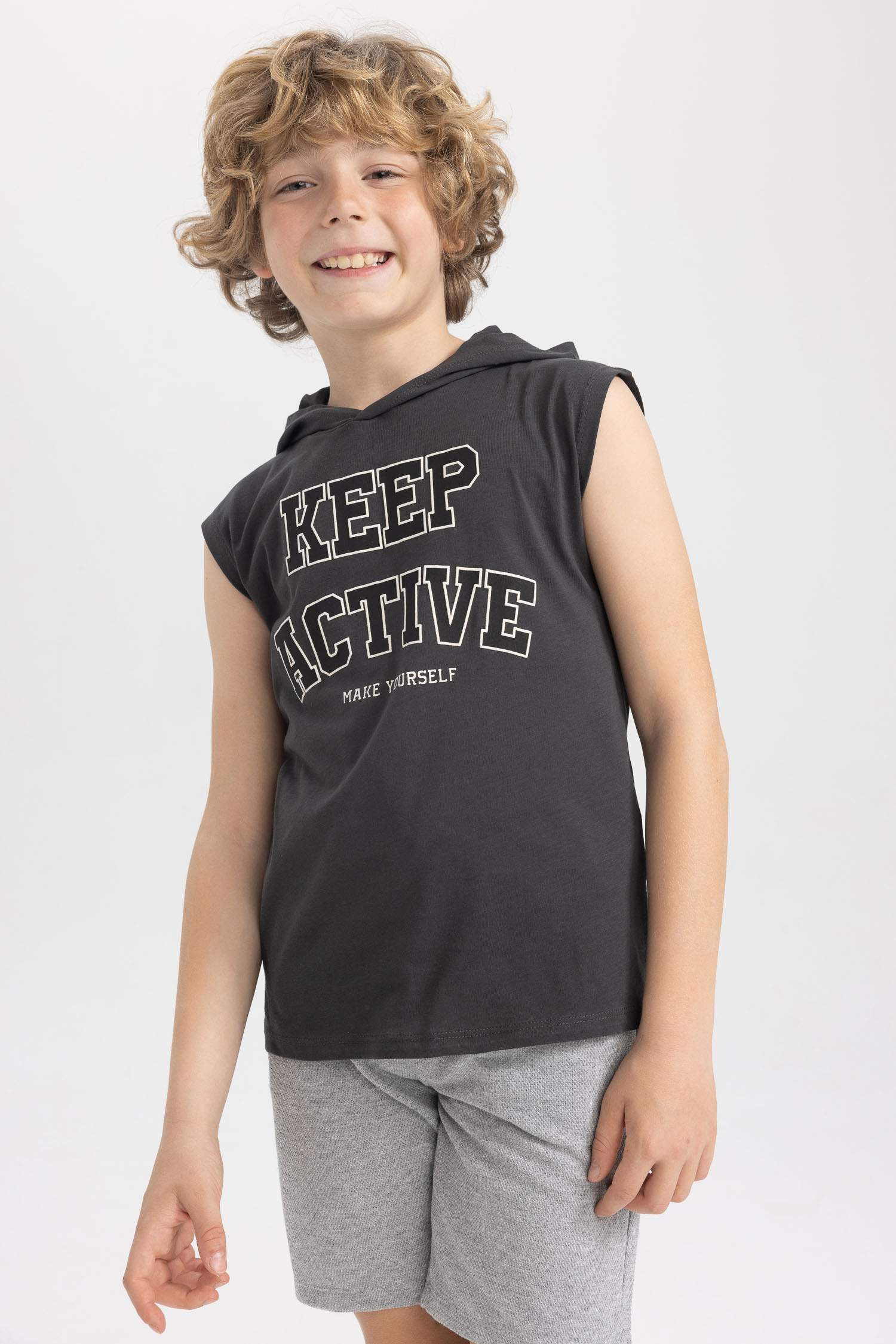 Майка с капюшоном для мальчиков