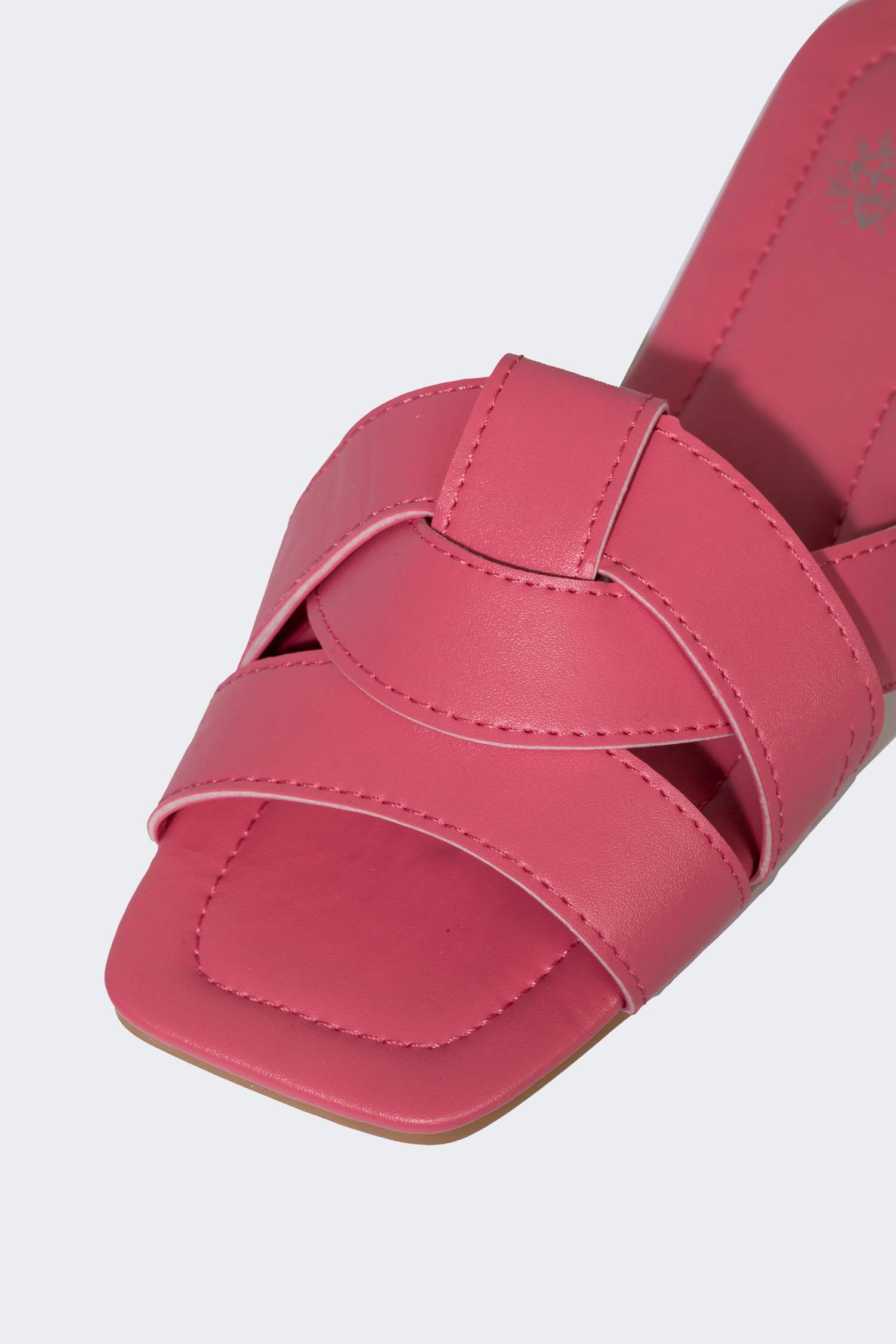 Tongs en Simili-Cuir à Semelle Plate et une Seule Bande pour Femme