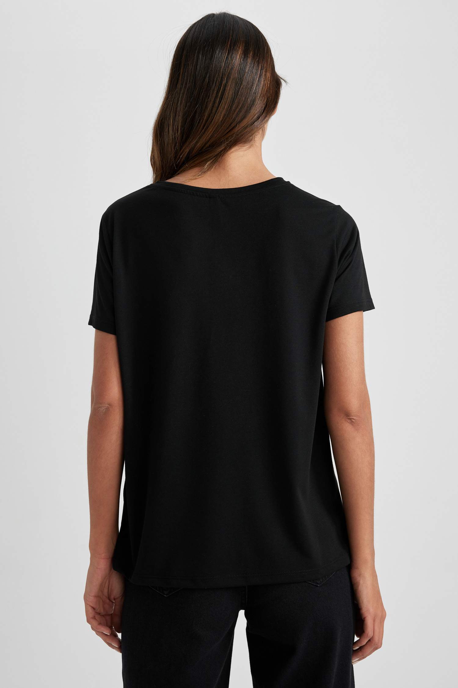 تيشيرت مطبوع قصة عادية برقبة مستديرة