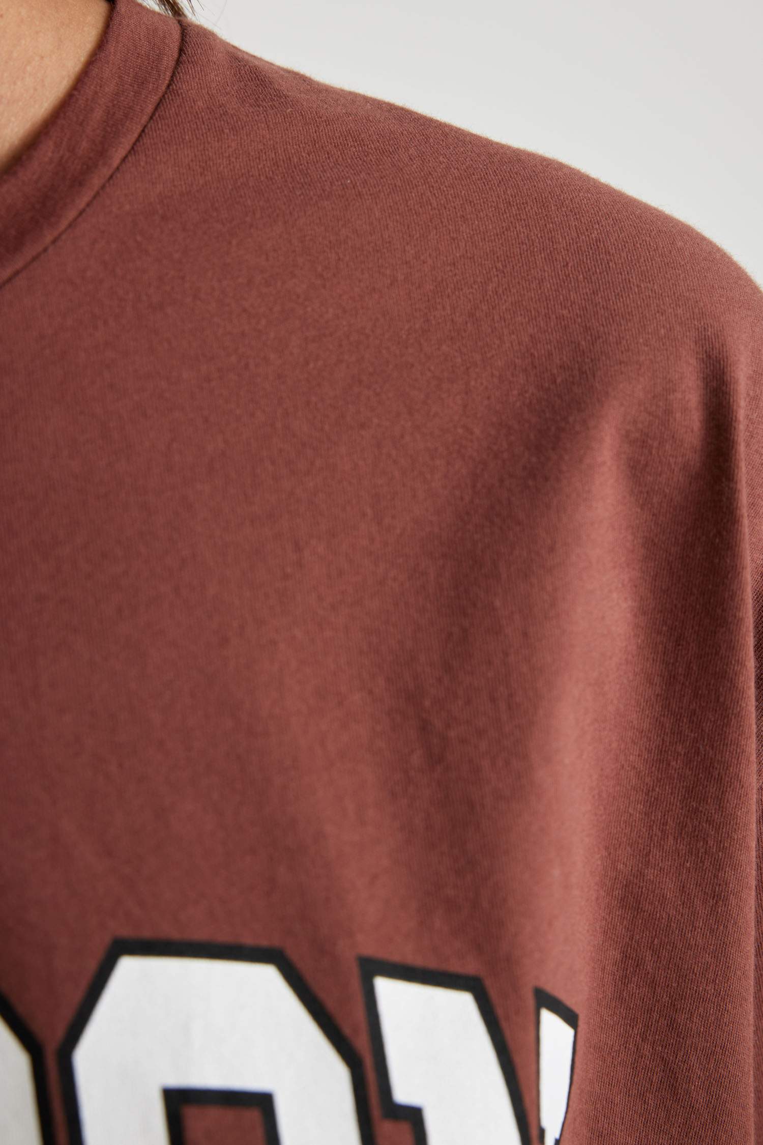 дөңгелек жаға қала супрема мақтасы Қысқа жеңді футболка