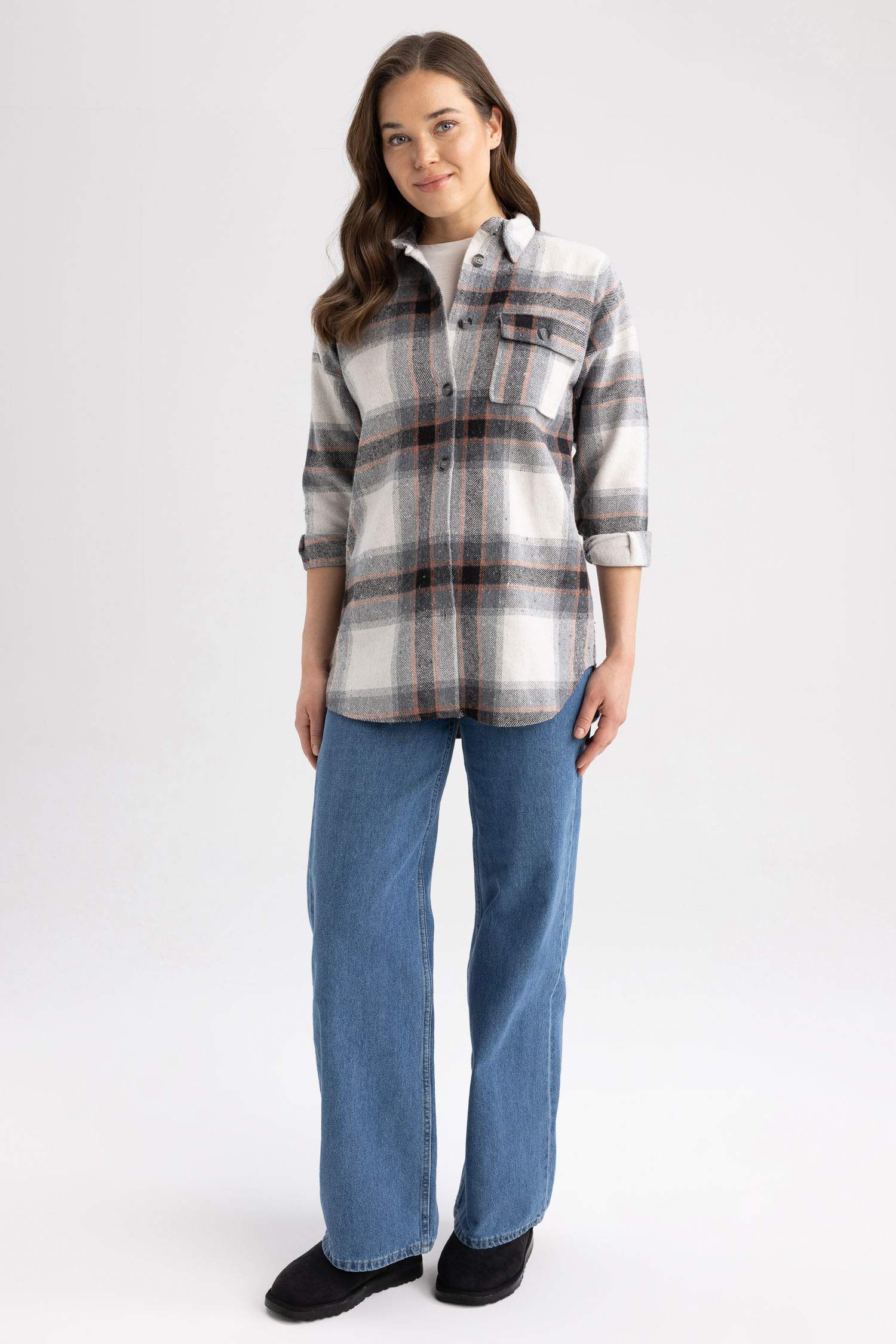 Туніка з довгим рукавом стандартного крою з довгим рукавом з фланелі для жінок