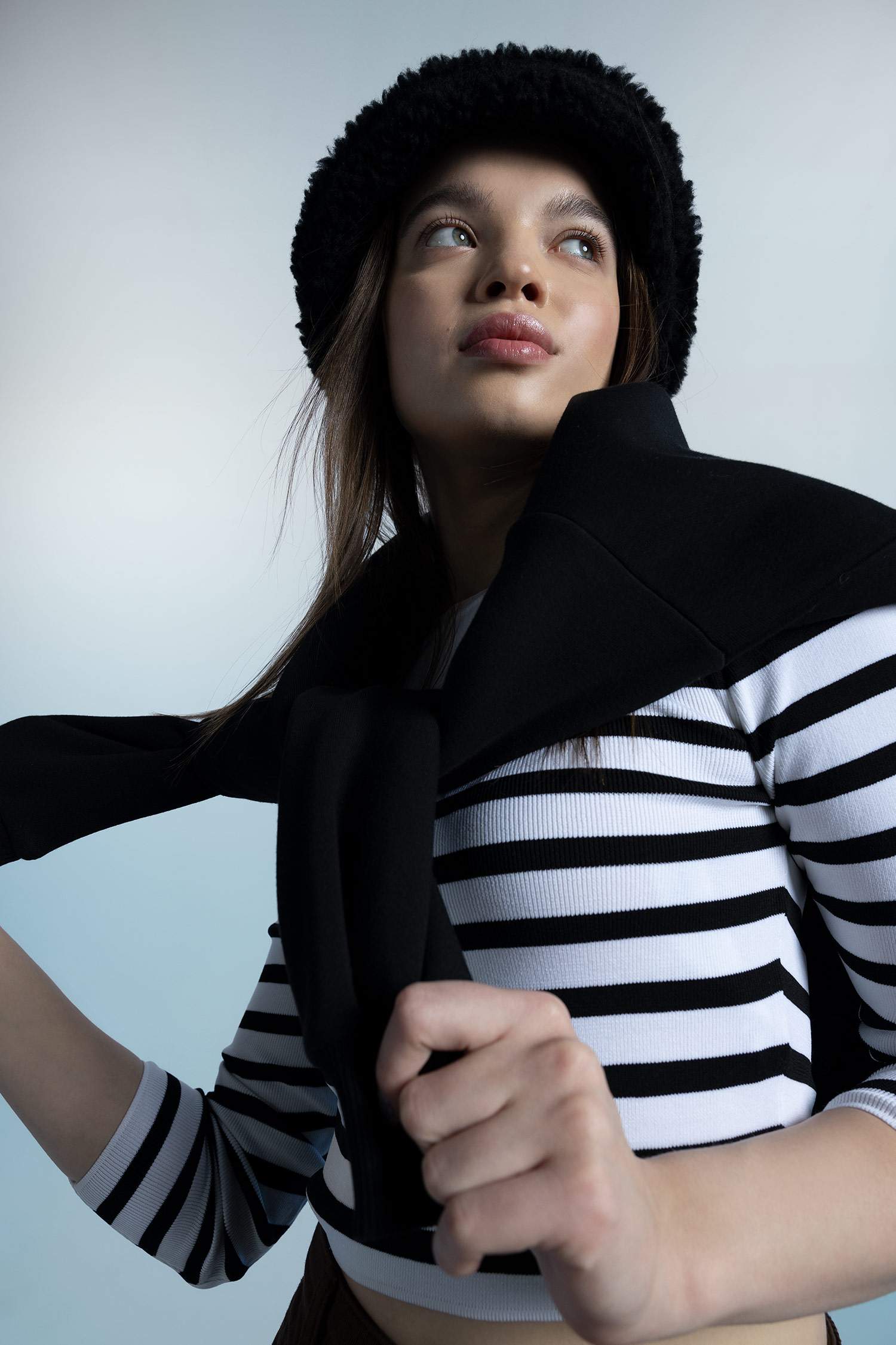 بلوفر كروب مقلم سليم فيت وياقة مستديرة