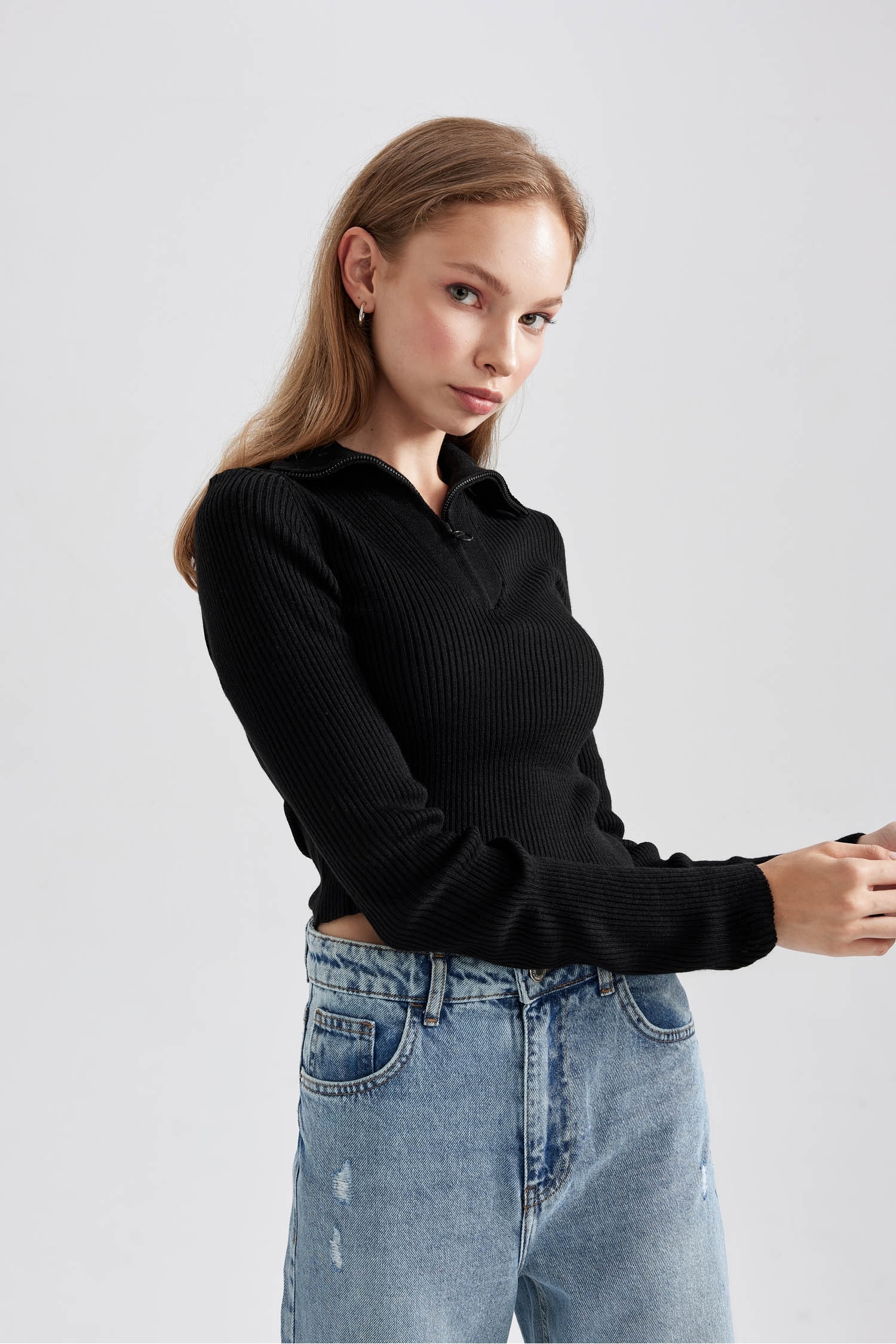 Slim Fit Half Turtleneck Knitwear Pullover