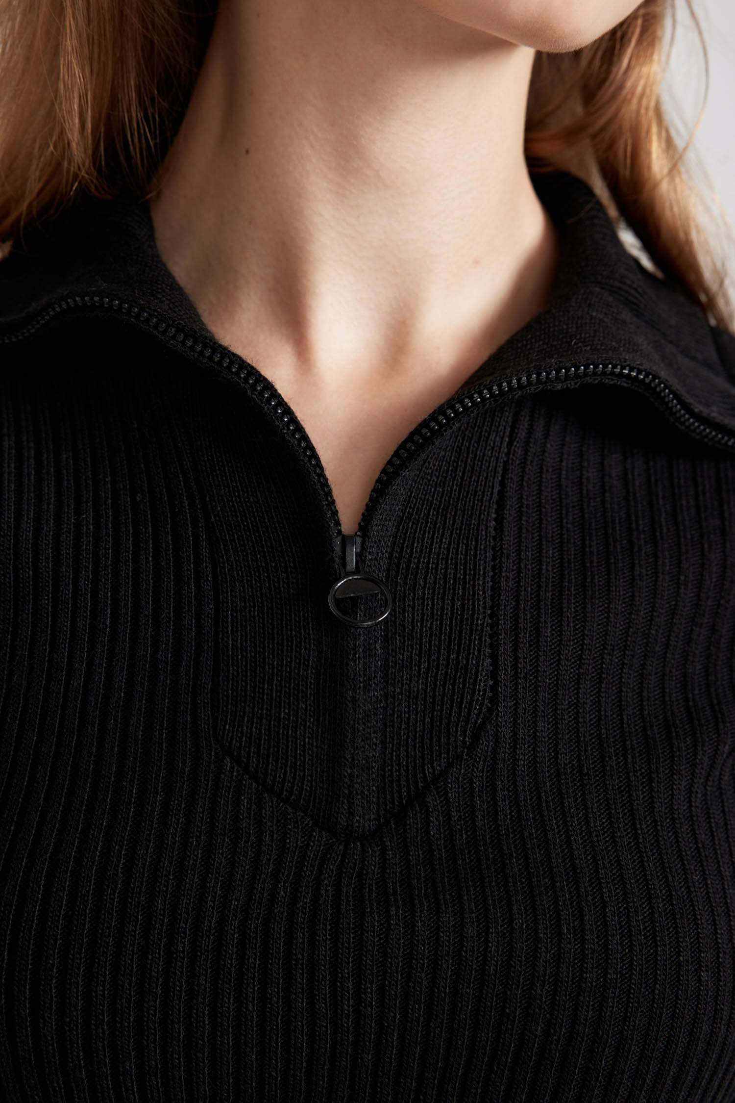Slim Fit Half Turtleneck Knitwear Pullover