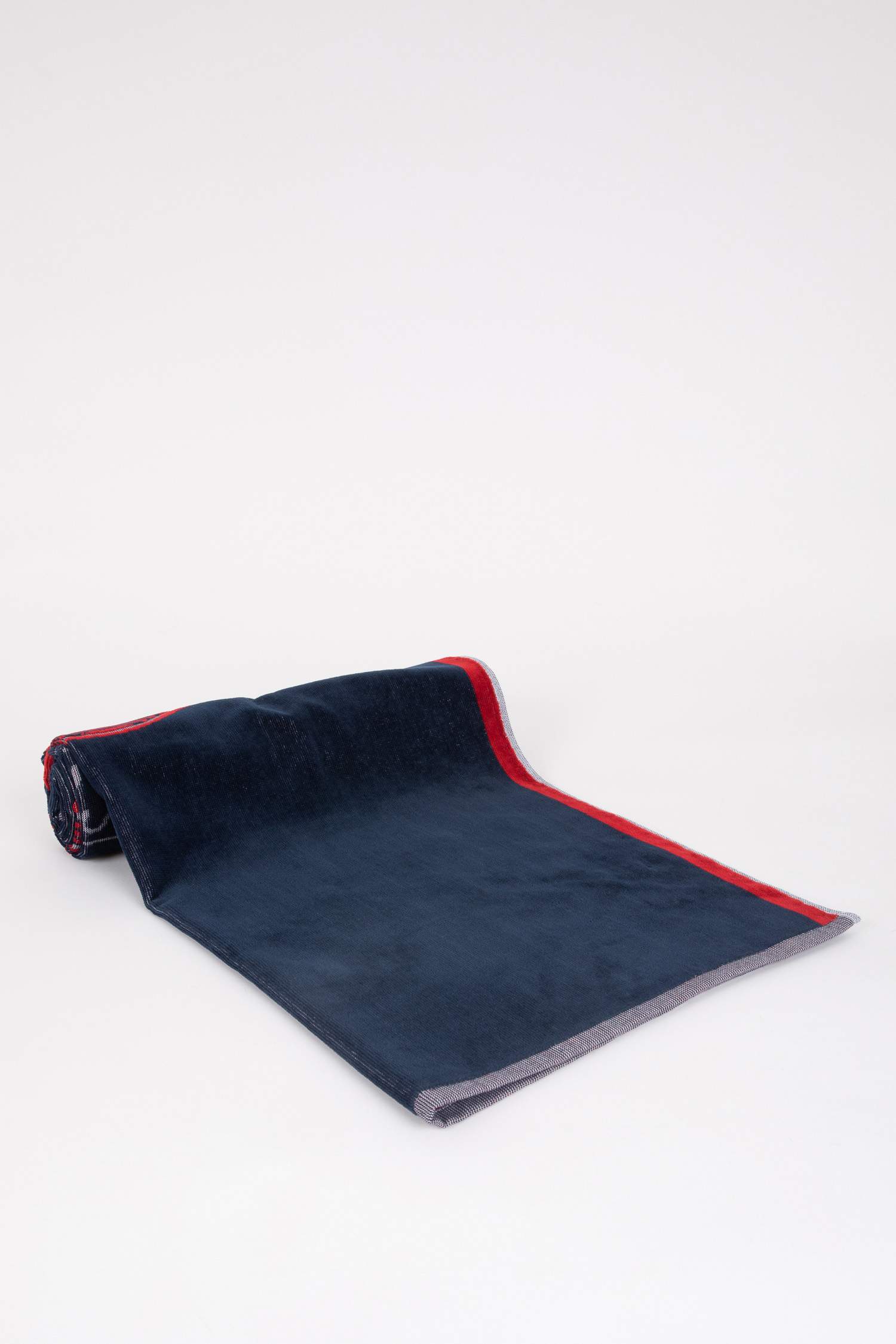 Erkek Yazı Desenli Pamuklu Plaj Havlusu