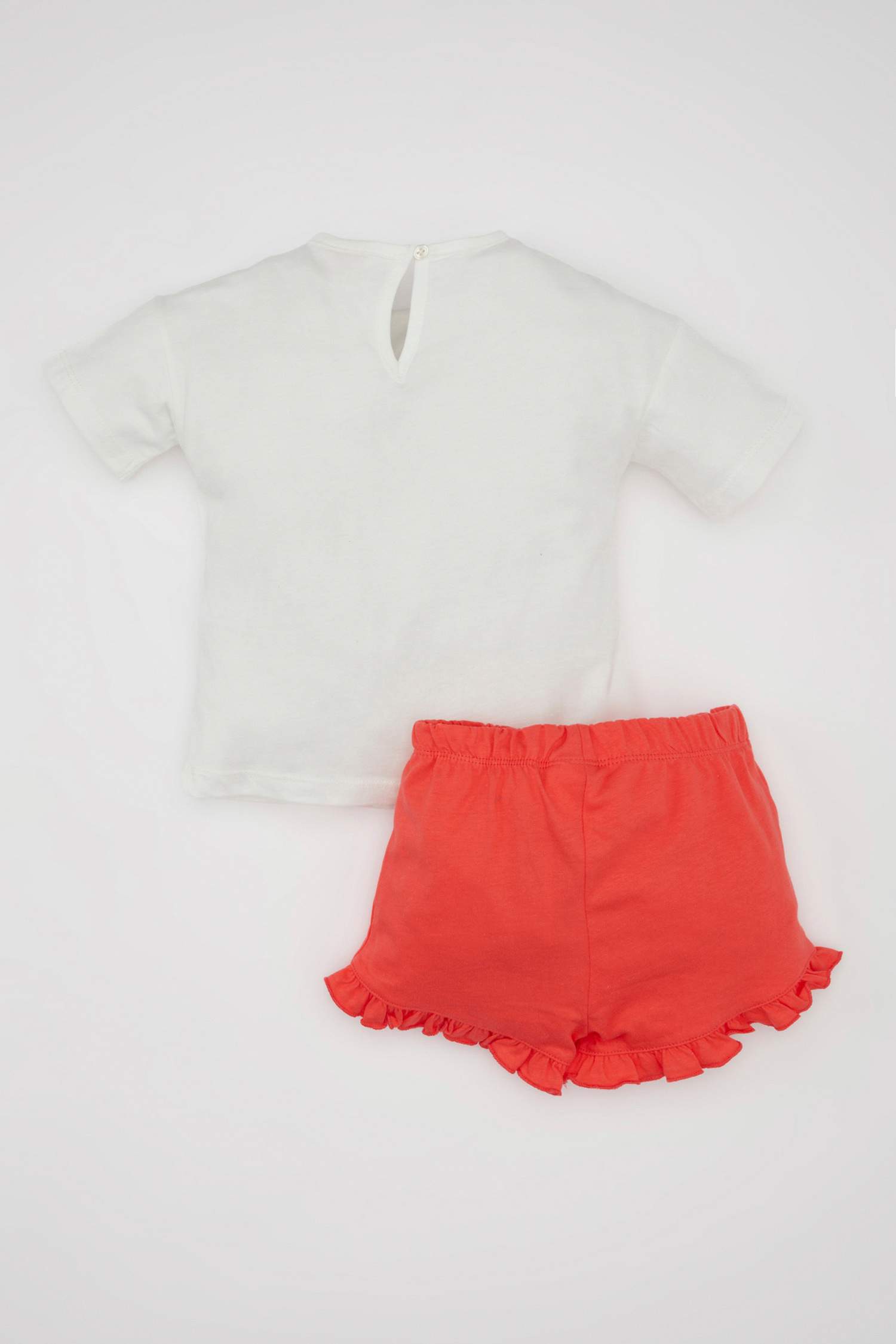 سيت بناتي شورت وتيشيرت - قطعتين