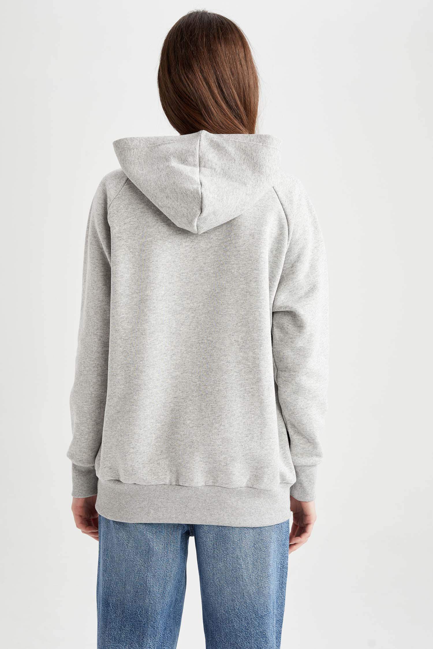 Crew Neck Basic Sweatshirt
