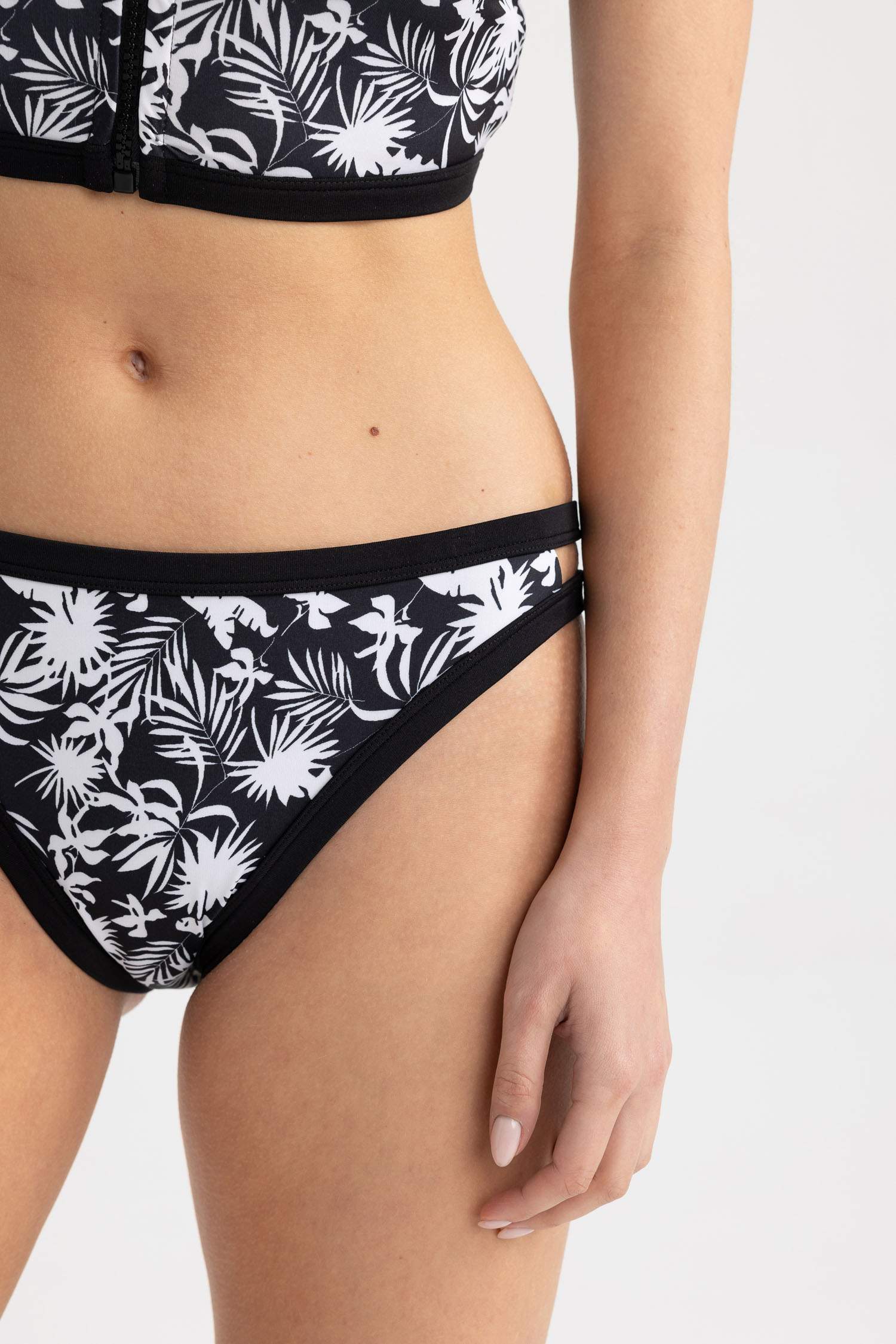 DeFactoFit Patterned Bikini Bottom