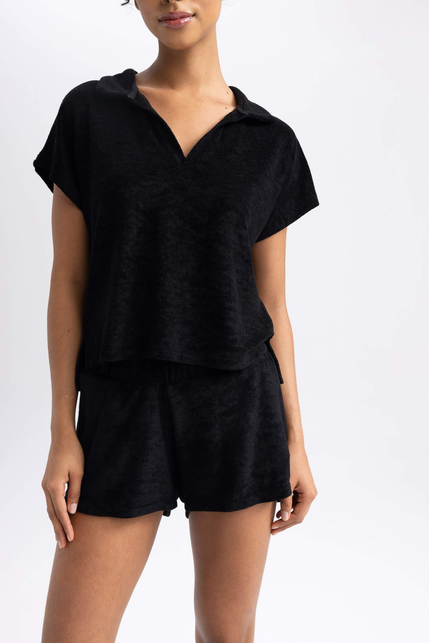 تي شيرت نص كم من قماش المنشفة بياقة بولو