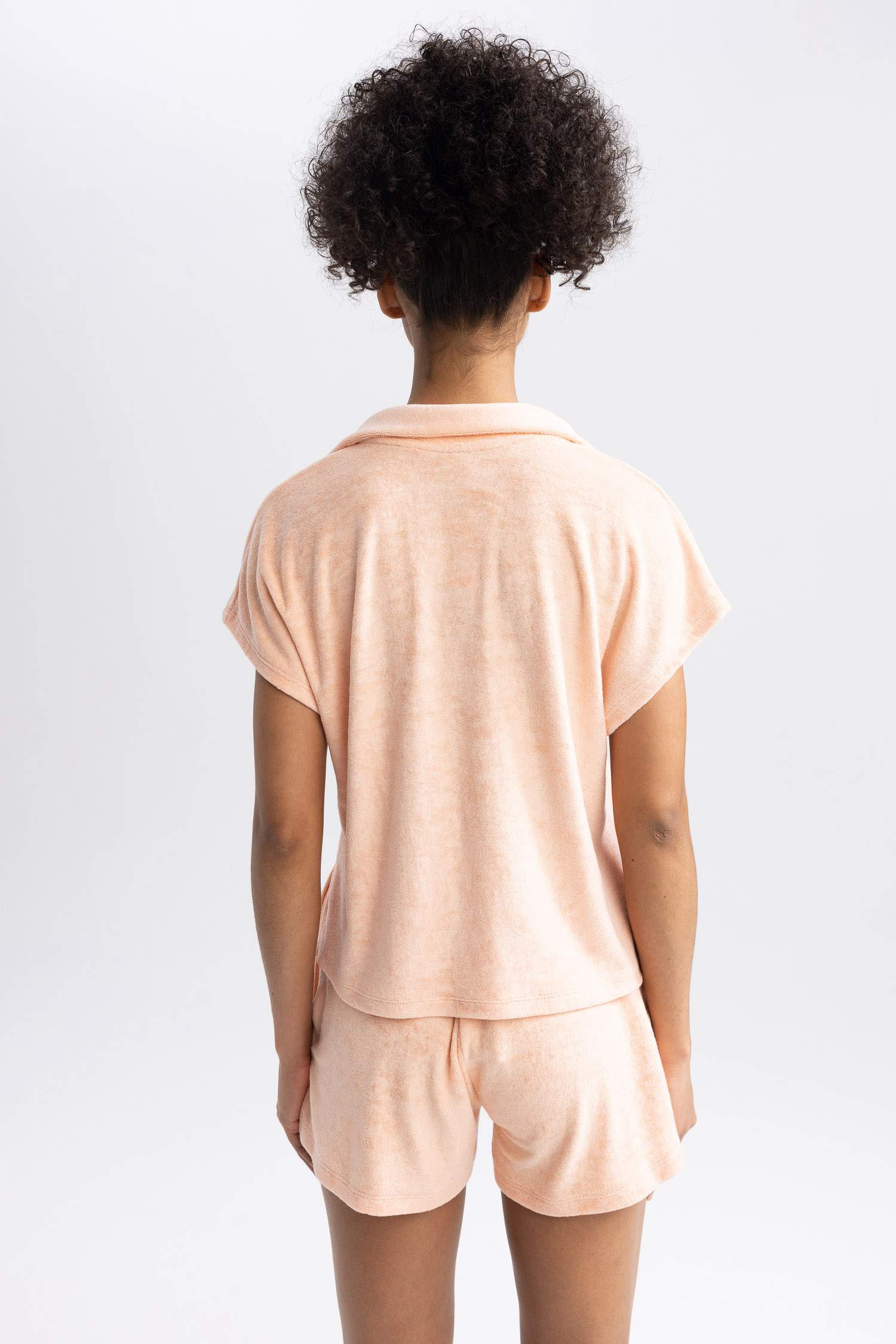 تي شيرت نص كم من قماش المنشفة بياقة بولو