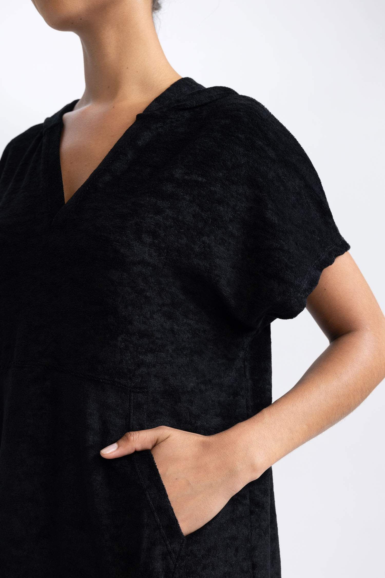 فستان من قماش المنشفة قصة عادية بدون كم بغطاء للرأس