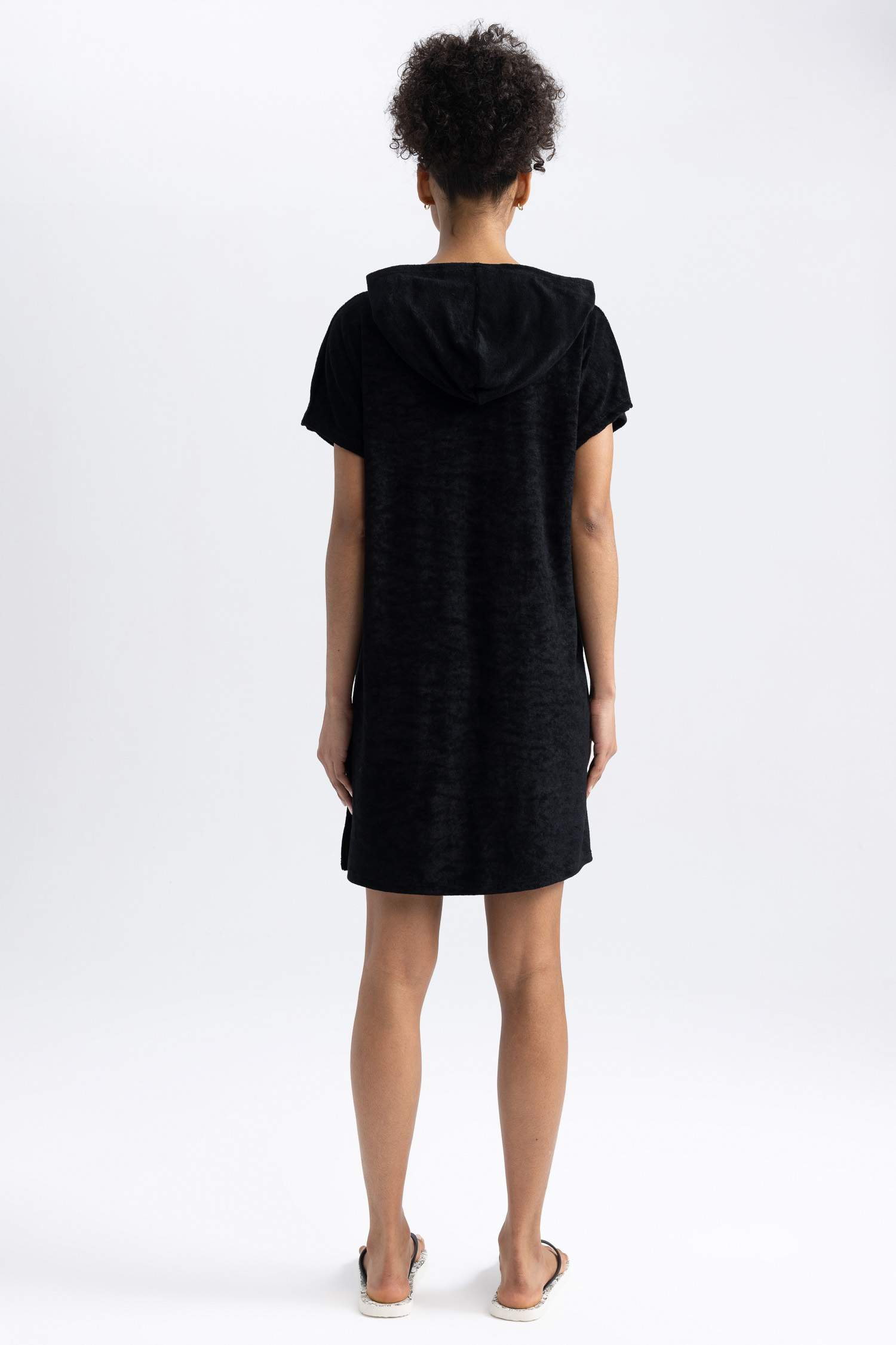 فستان من قماش المنشفة قصة عادية بدون كم بغطاء للرأس