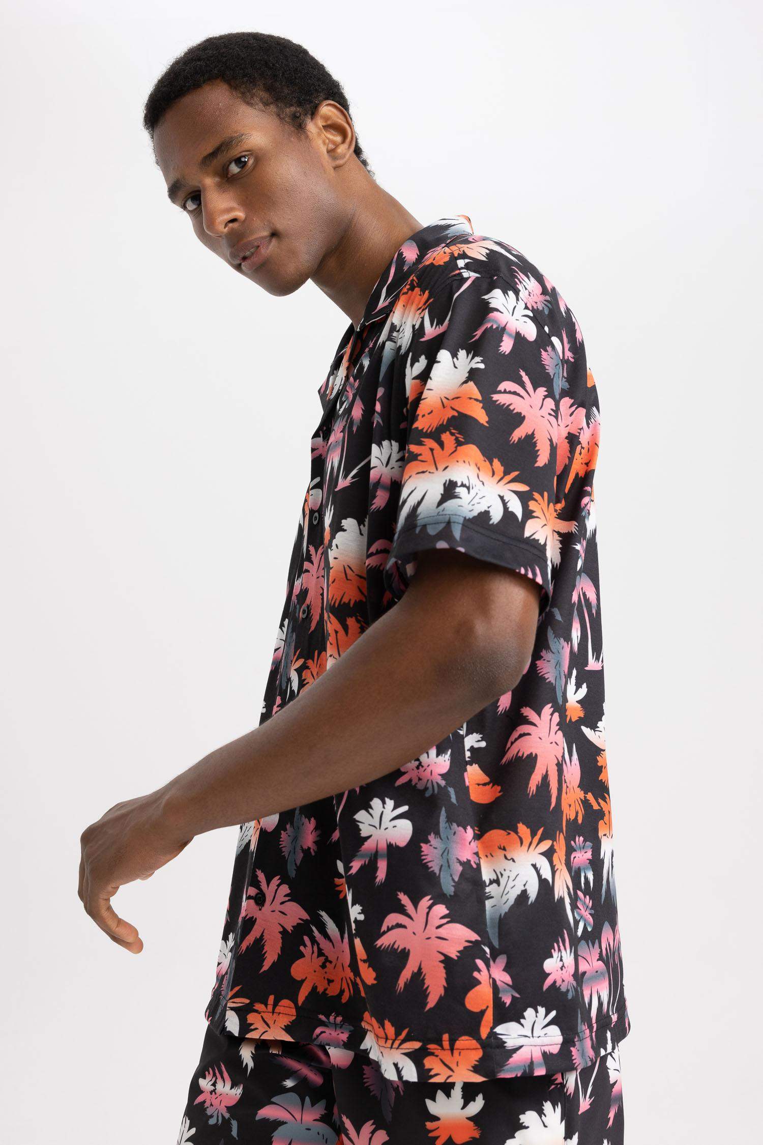 Defacto Fit Oversize Fit Polo Neck Patterned Sports T-Shirt