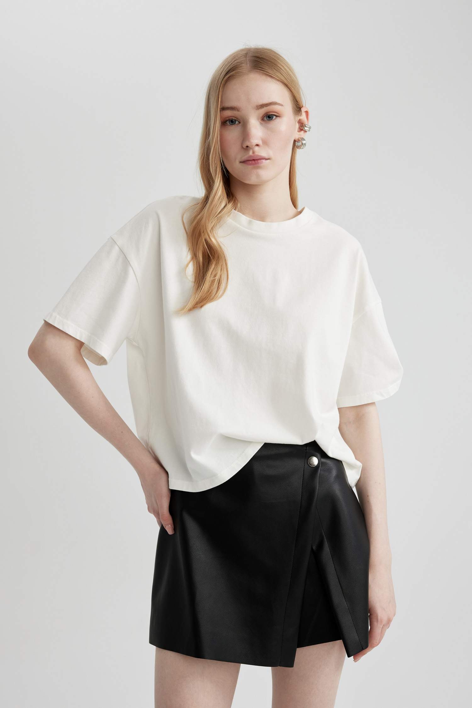 Loose Fit Short Sleeve T-Shirt