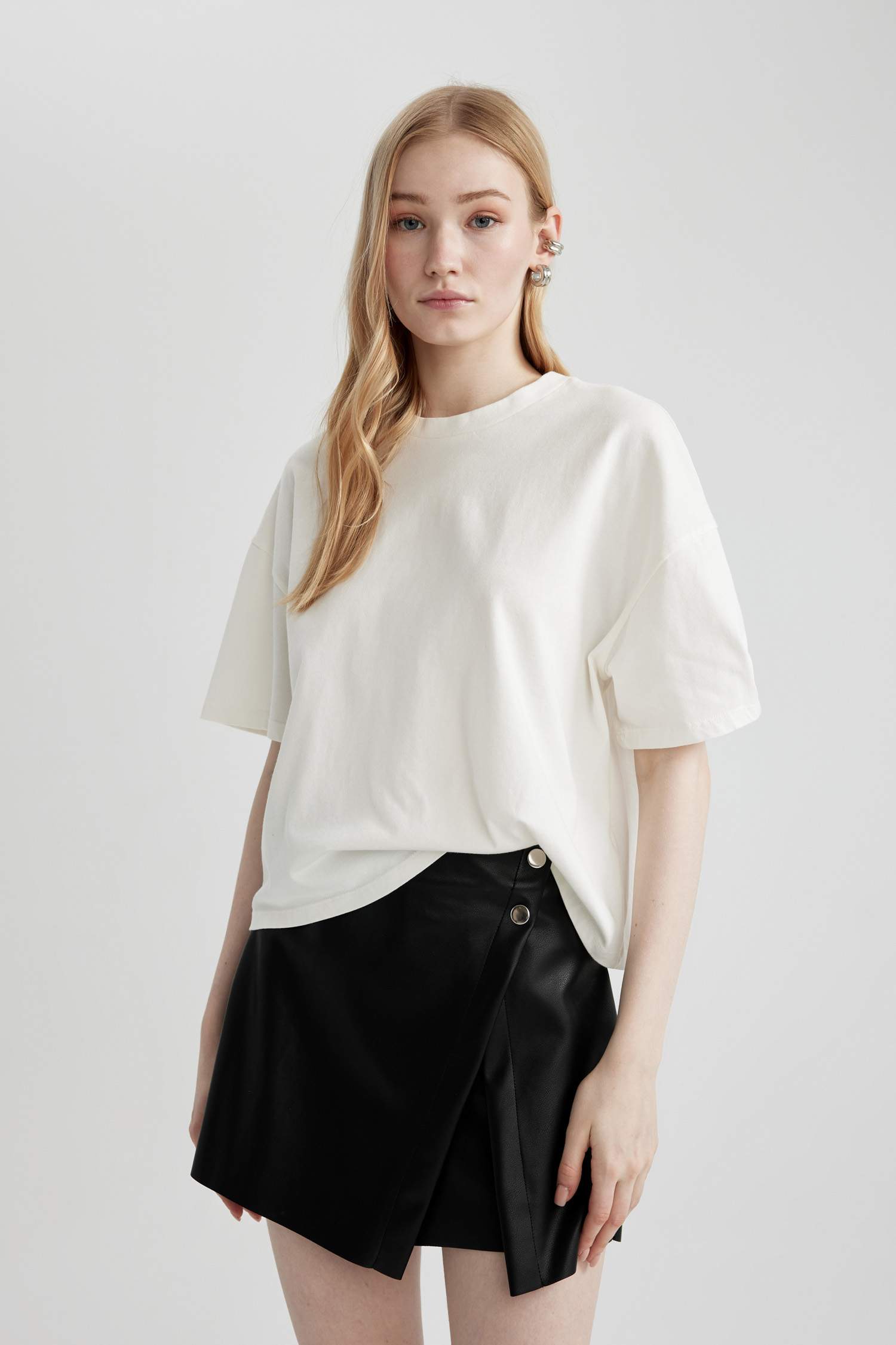 Loose Fit Short Sleeve T-Shirt