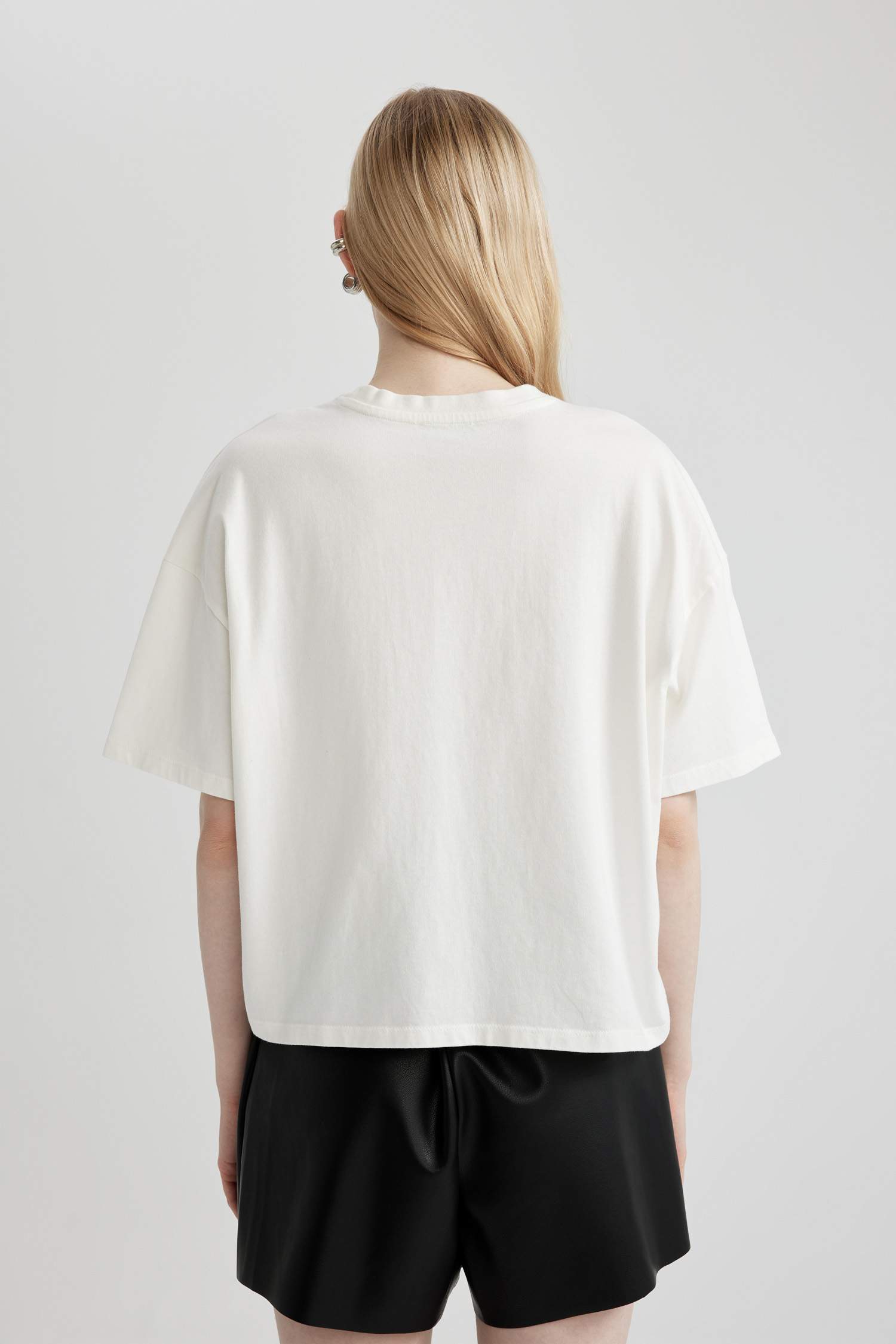 Loose Fit Short Sleeve T-Shirt