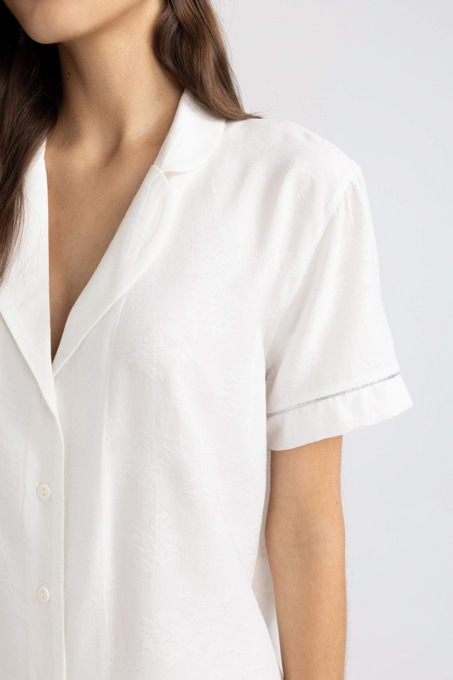 بلوزة بيجاما ابيض قصة عادية