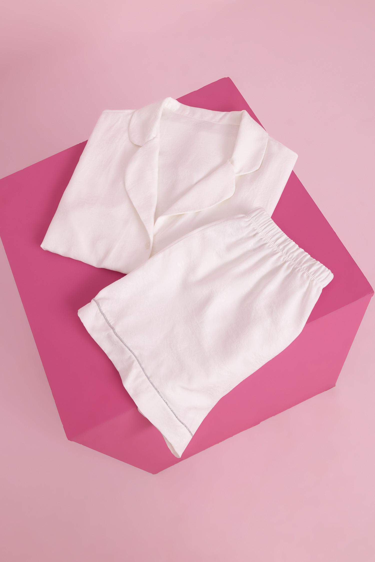 بلوزة بيجاما ابيض قصة عادية