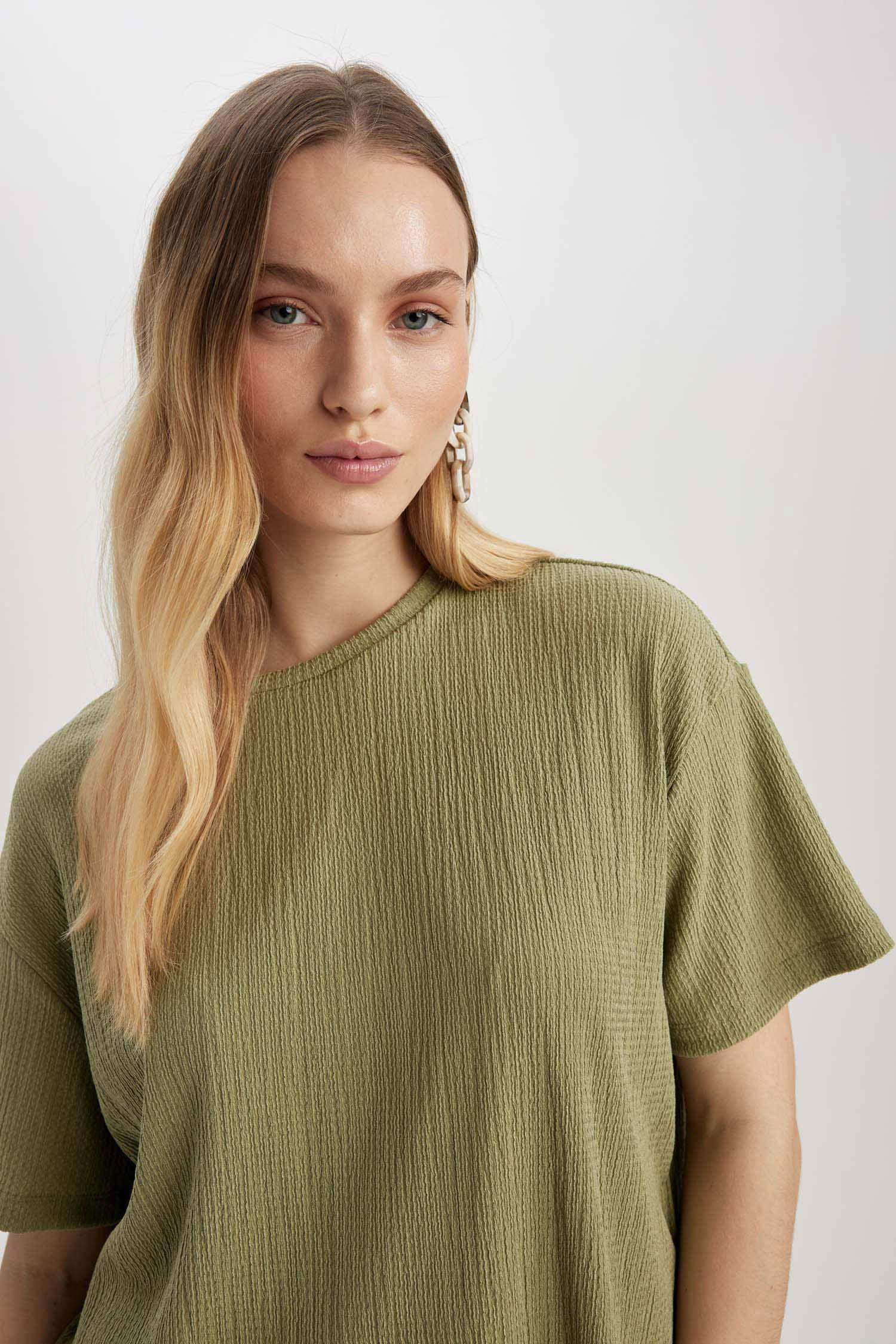 Regular Fit Crew Neck Crepe Short Sleeve T-Shirt