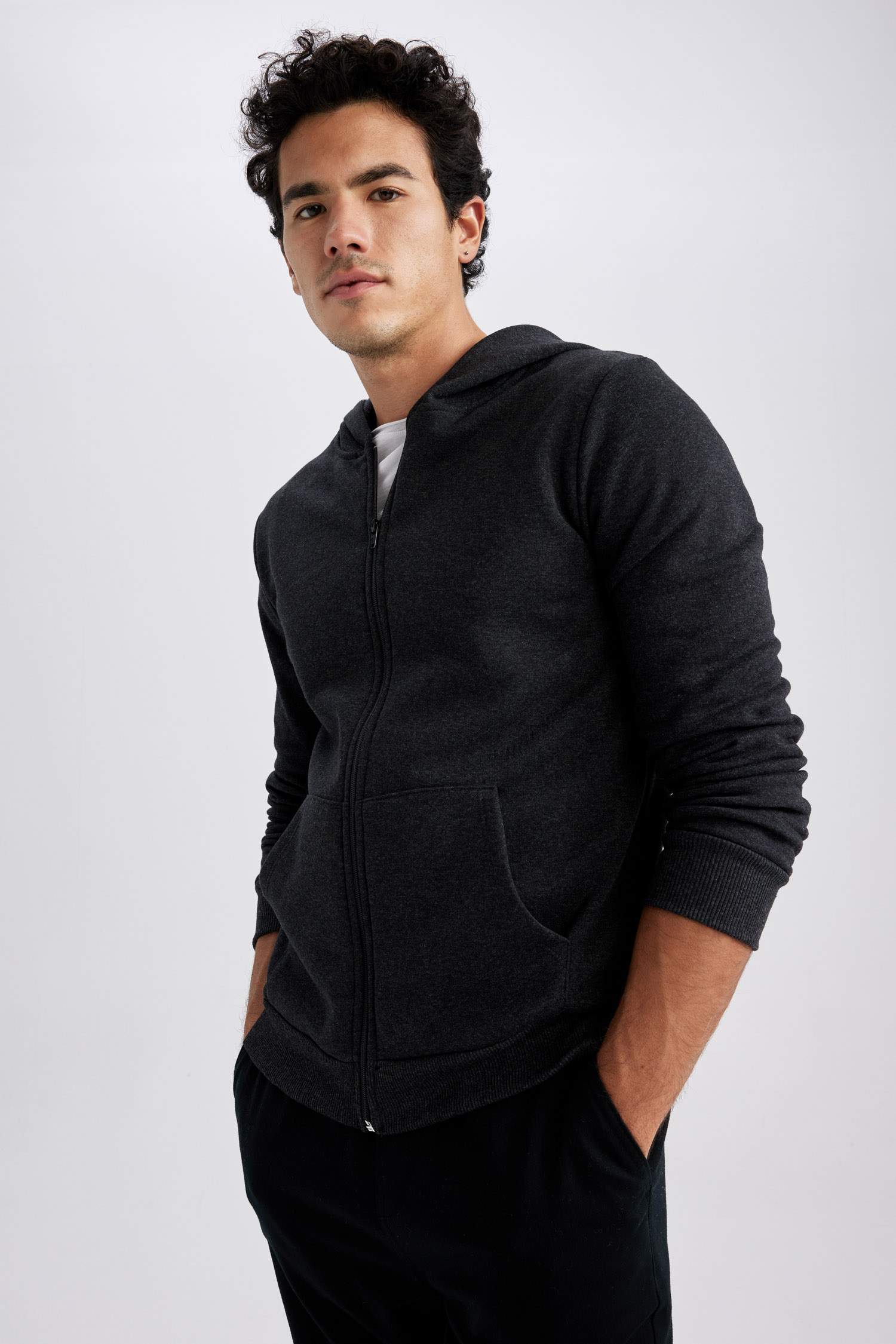 Світшот стандартного крою з капюшоном для чоловіків