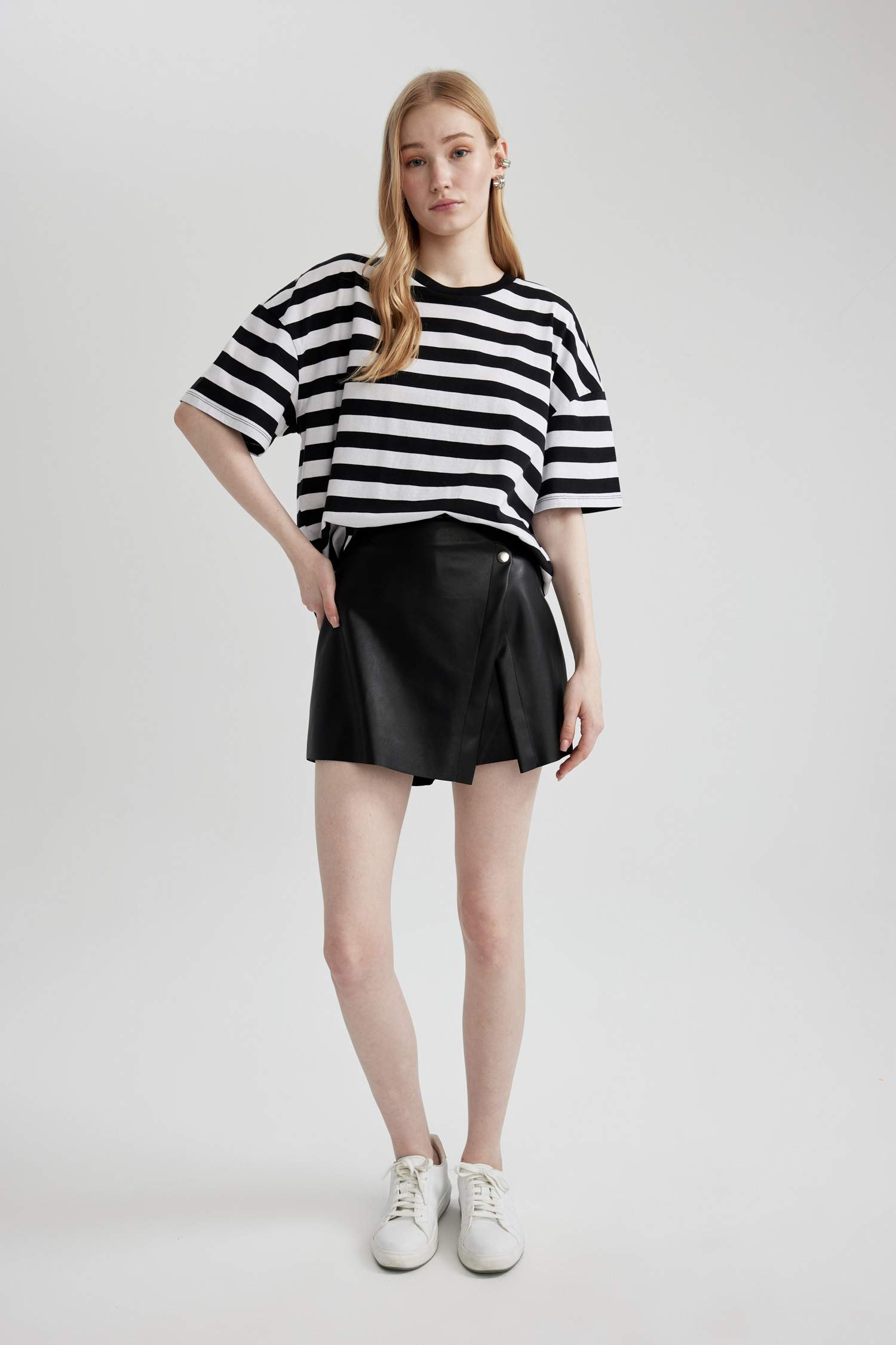 Loose Fit Patterned Short Sleeve T-Shirt