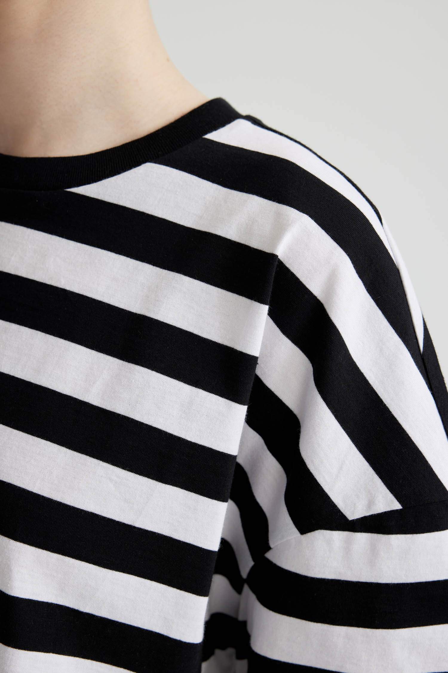 Loose Fit Patterned Short Sleeve T-Shirt