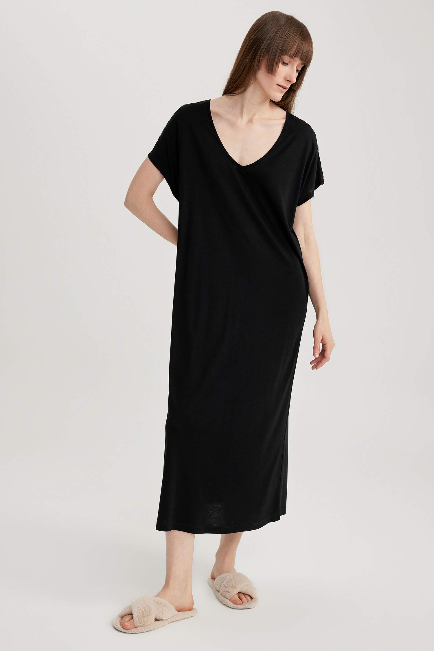 Mist V-Neck Viscose Dress Black