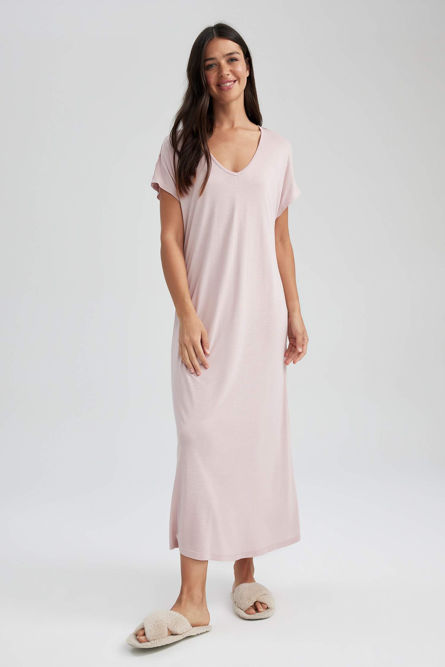 Платье с V-образным вырезом, коллекция Fall in Love