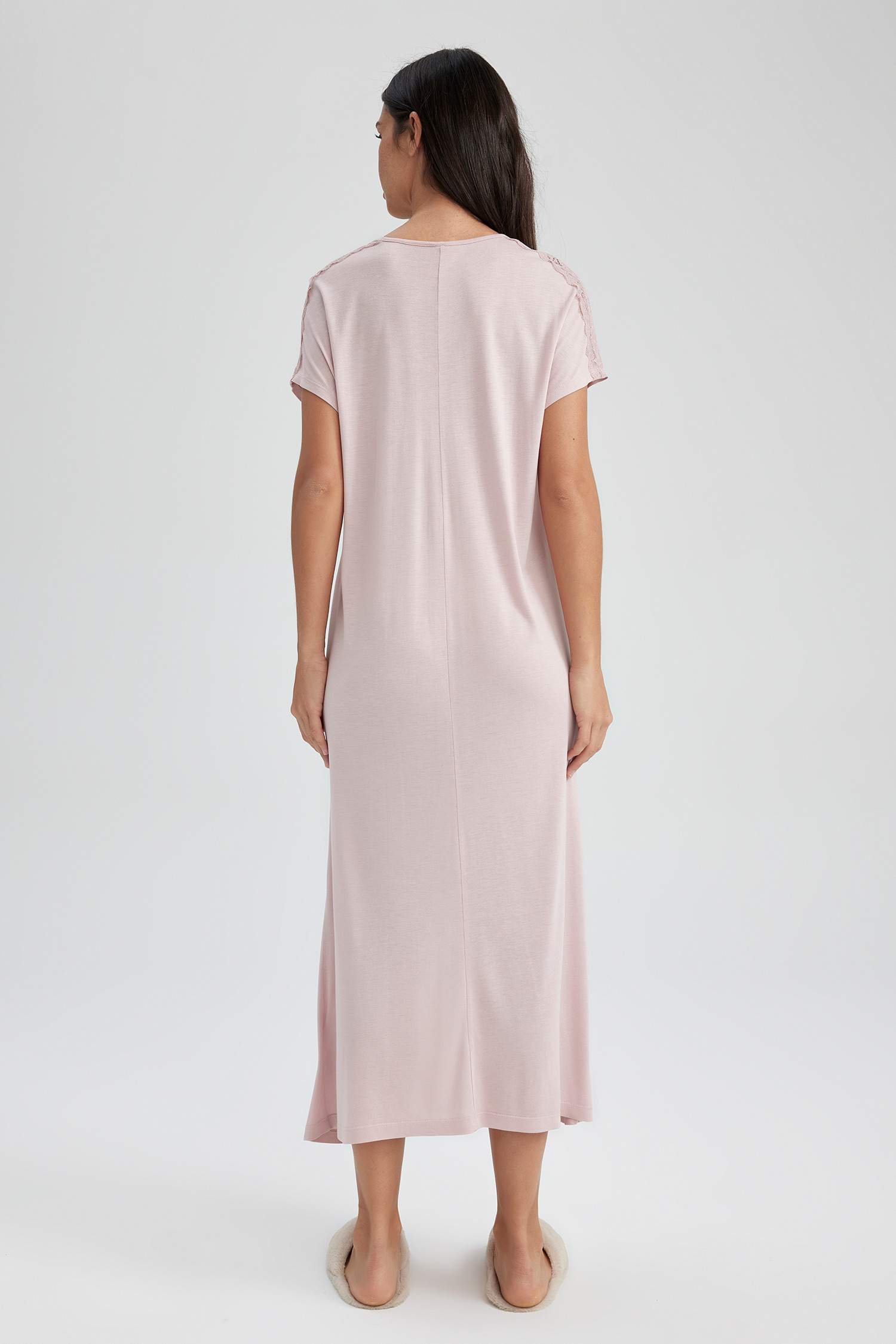 Платье с V-образным вырезом, коллекция Fall in Love