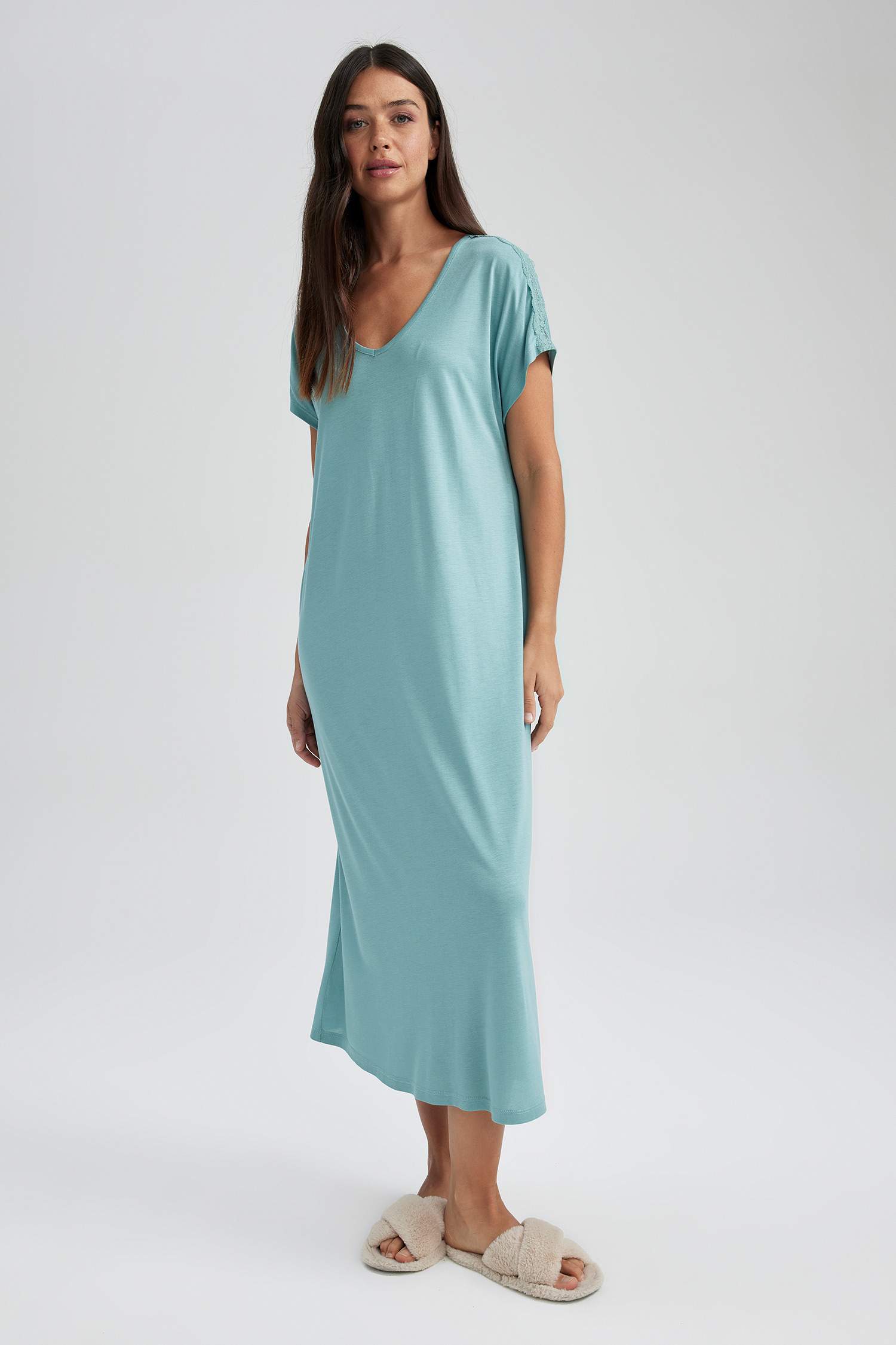 Платье с V-образным вырезом, коллекция Fall in Love